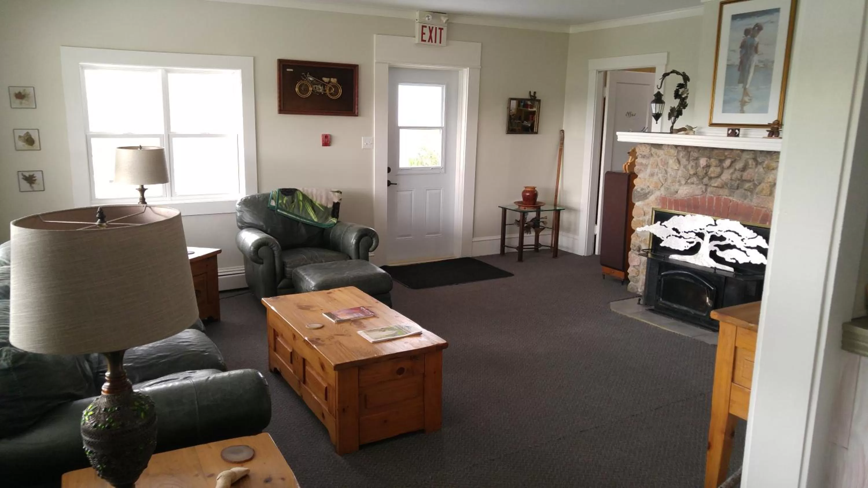 Seating Area in The Island Inn