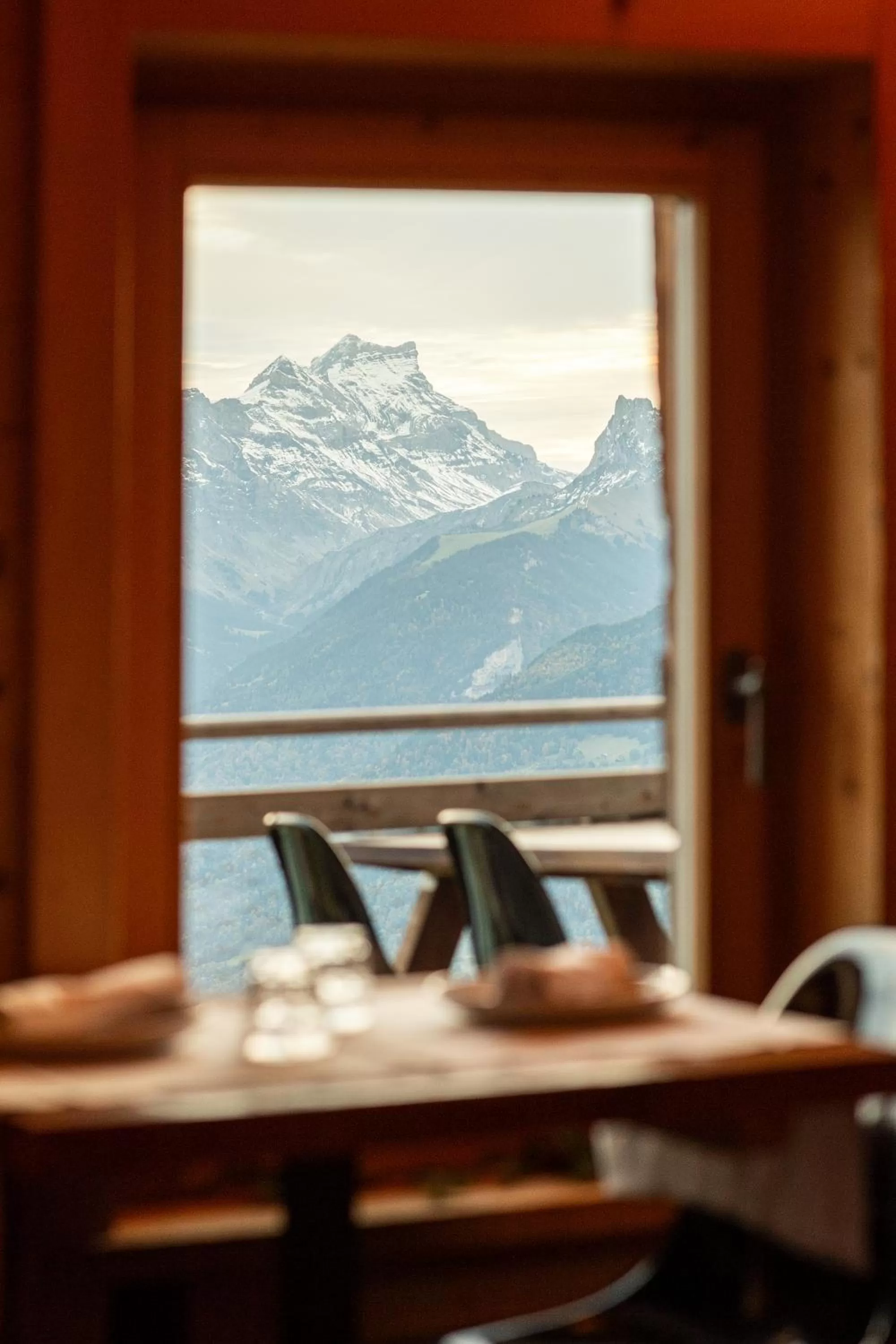 Restaurant/places to eat in Whitepod Original