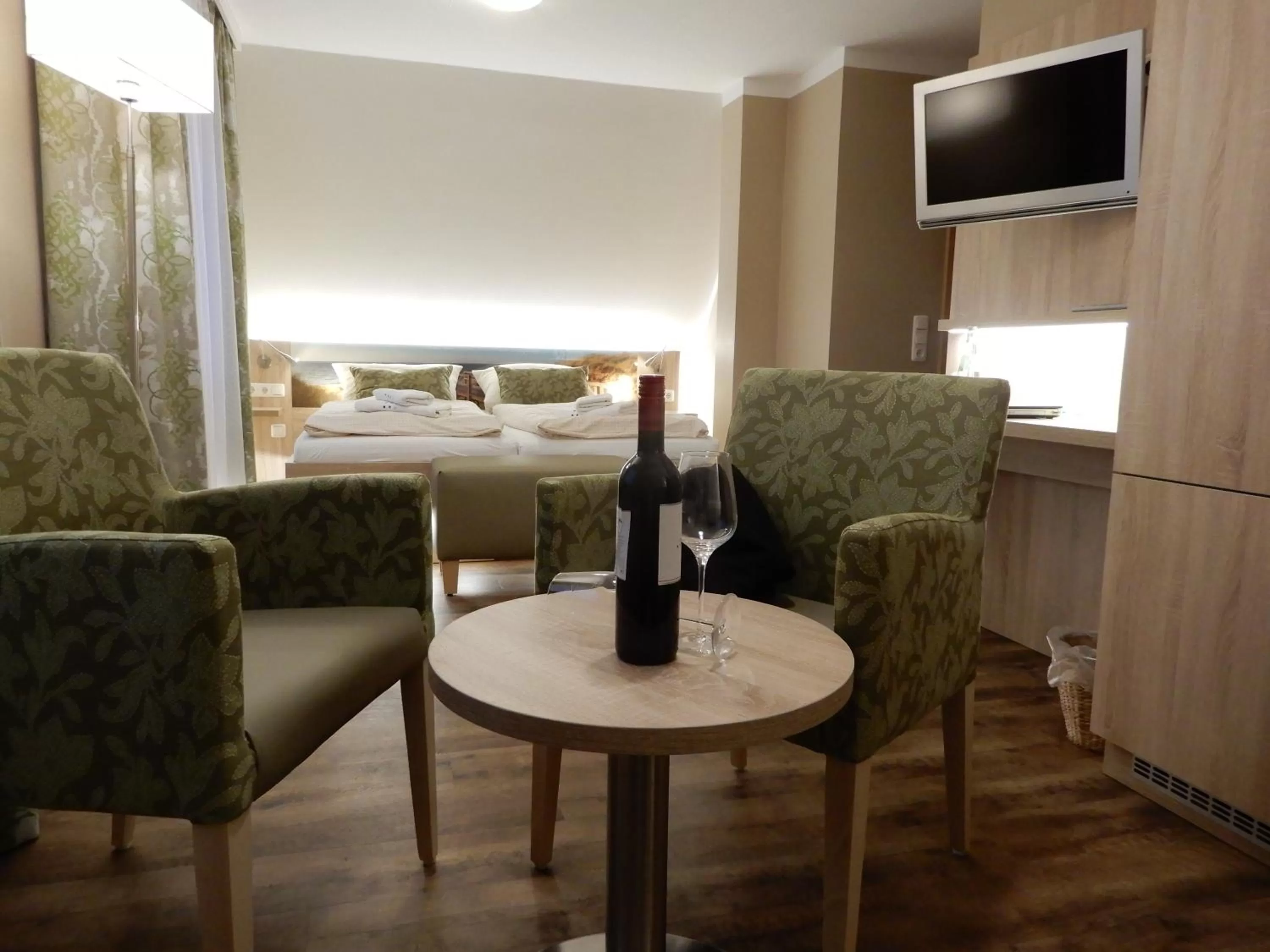 Photo of the whole room, Bed in Hotel Pension Am Hafen