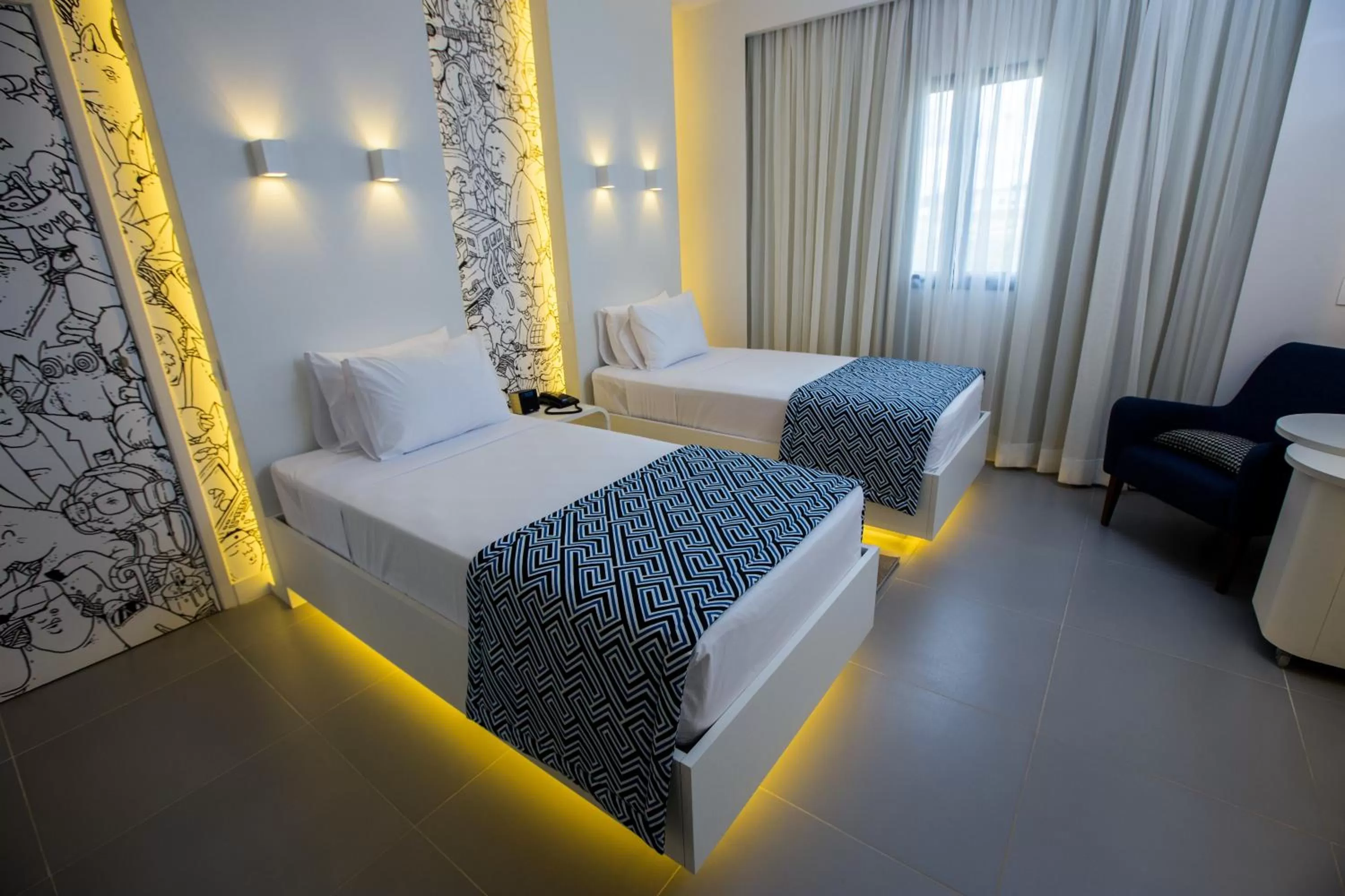 Twin Room in Golden Tower Shopping by Fênix Hotéis