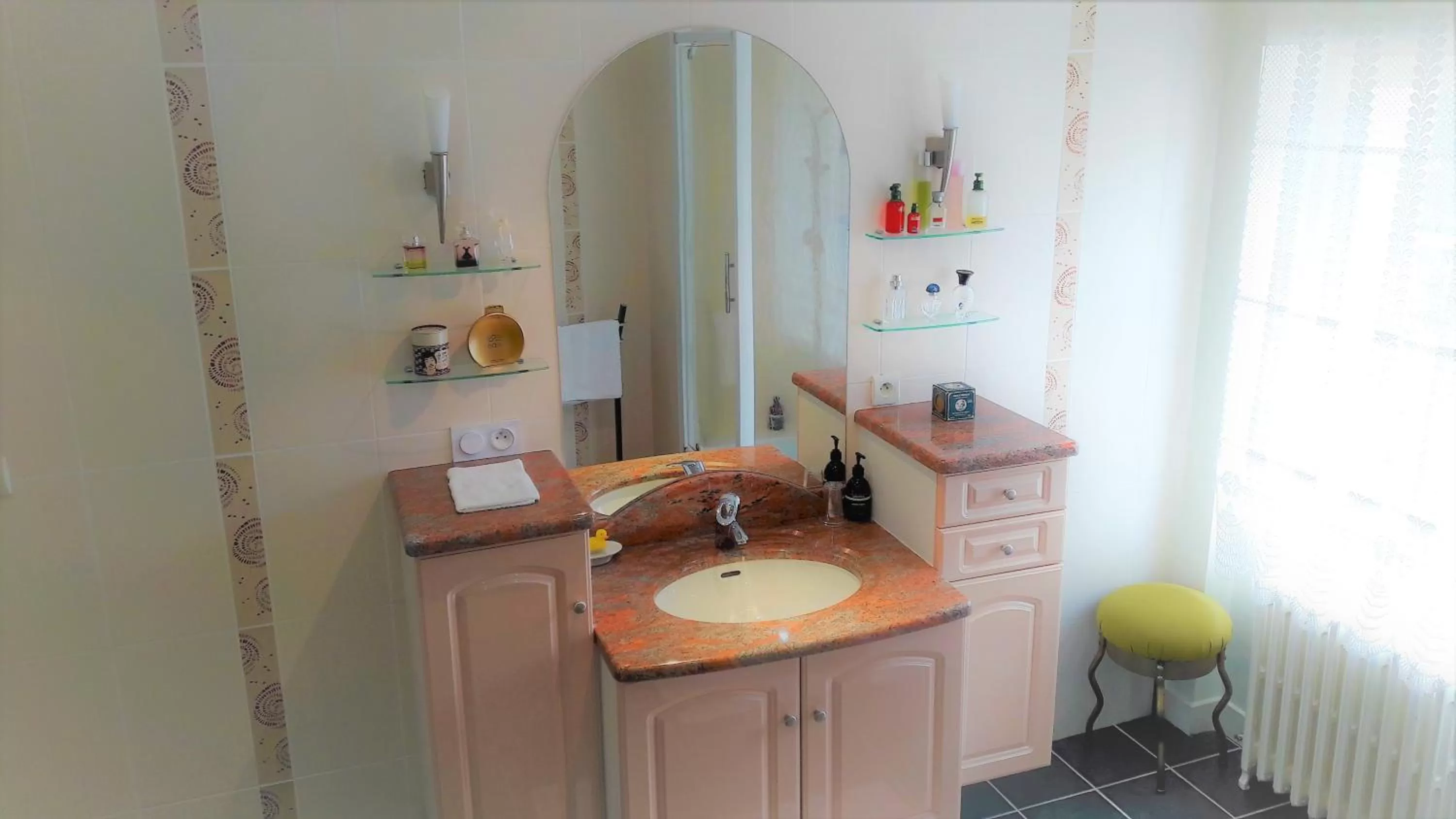 Shower, Bathroom in Chez Martine et Philippe en Velay