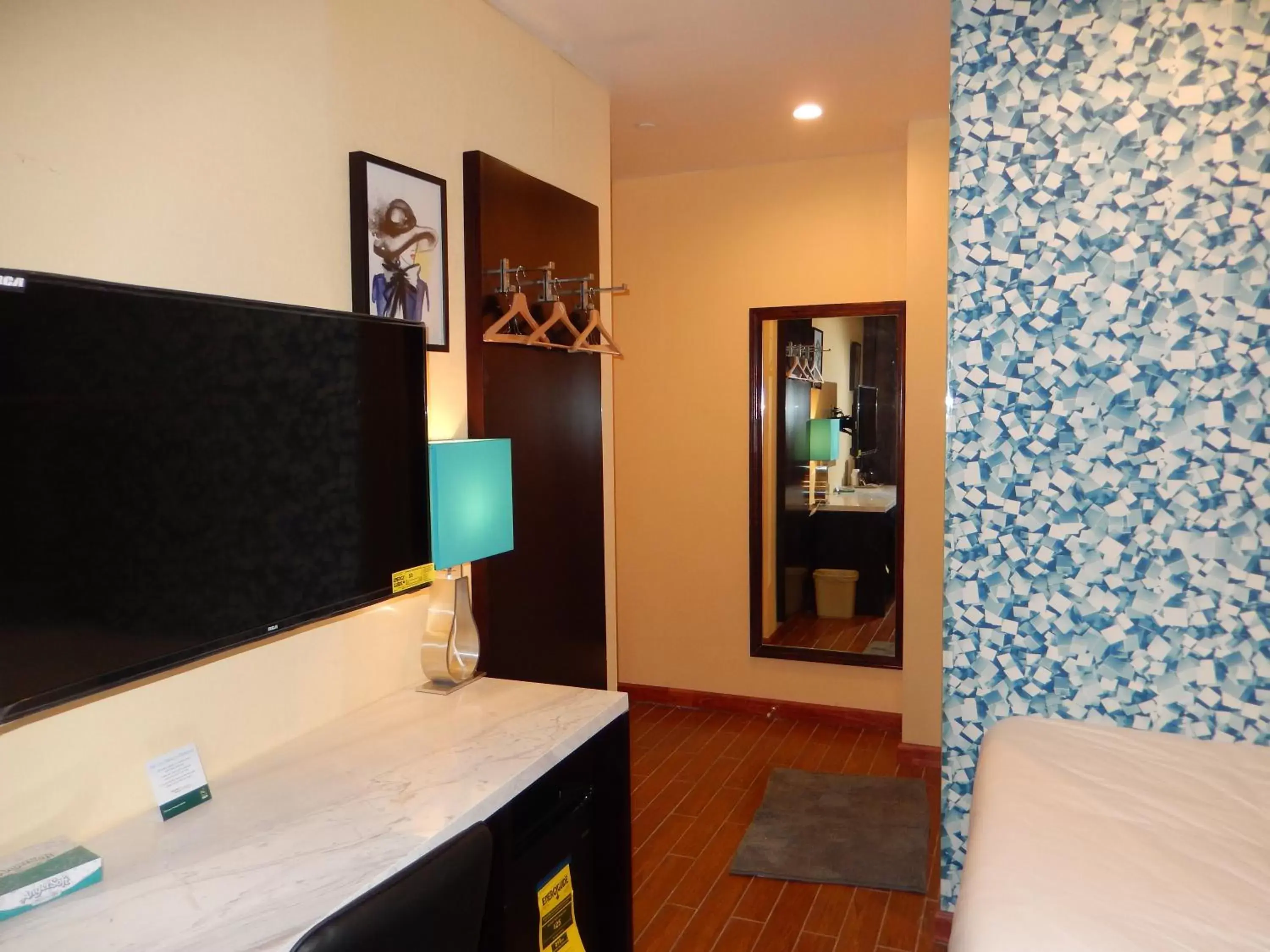 King Room - Accessible/Non-Smoking in Quality Inn near Sunset Park King Room - Accessible/Non-Smoking in Quality Inn near Sunset Park