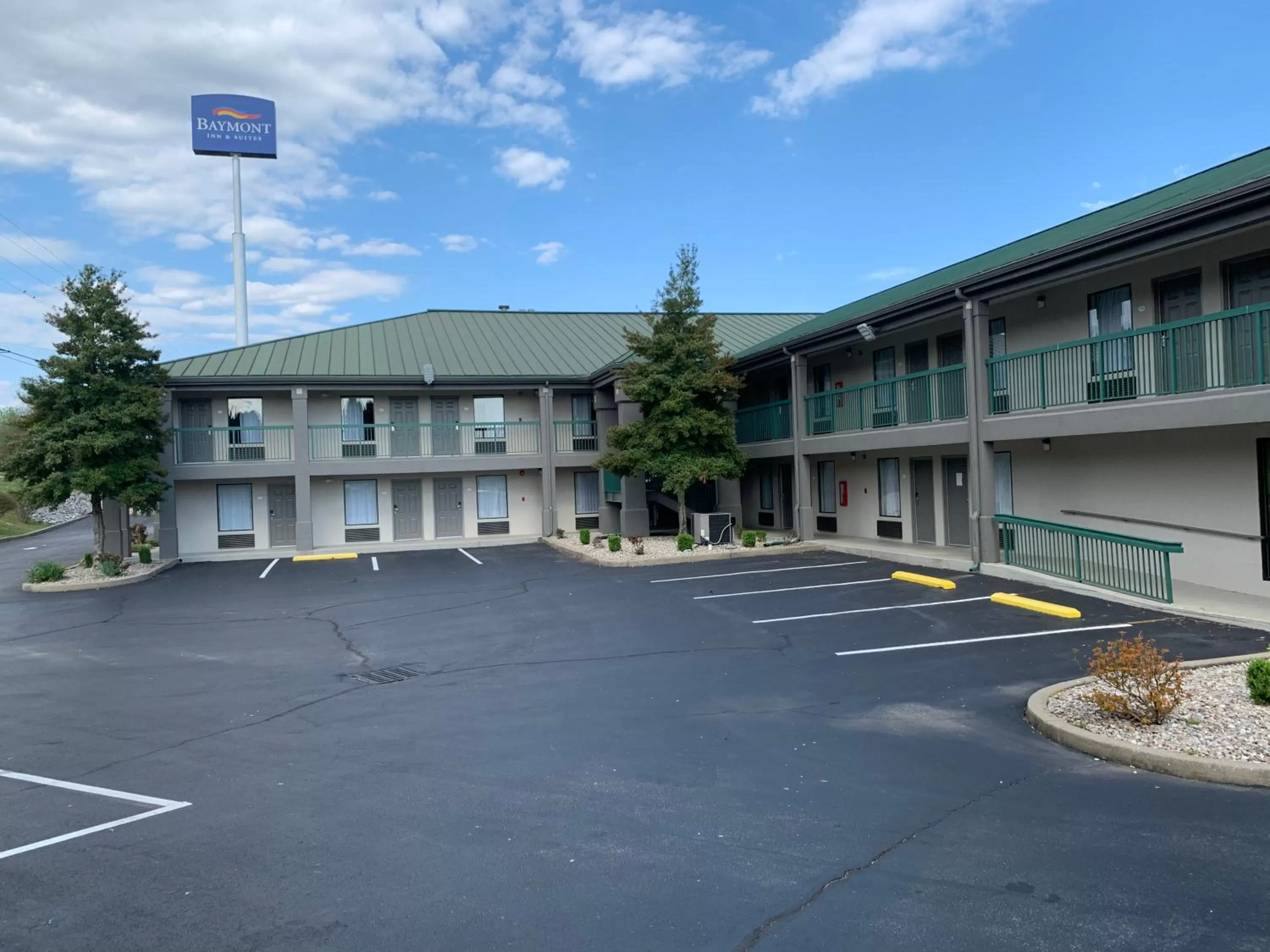 Property building in Baymont by Wyndham Cave City