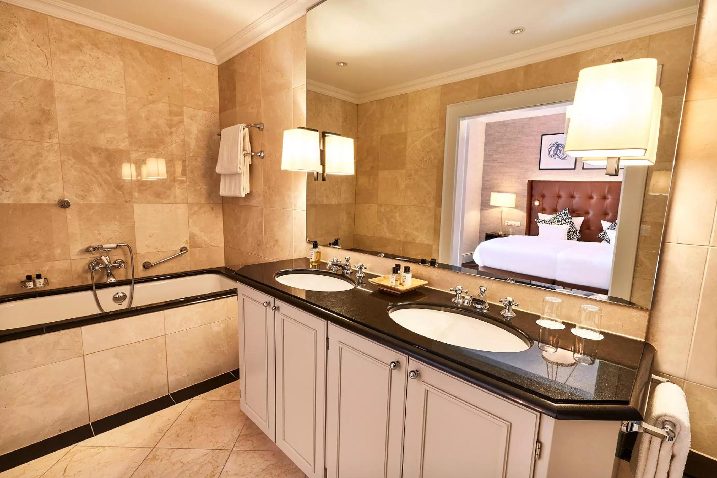 Bathroom in Steigenberger Icon Parkhotel Düsseldorf