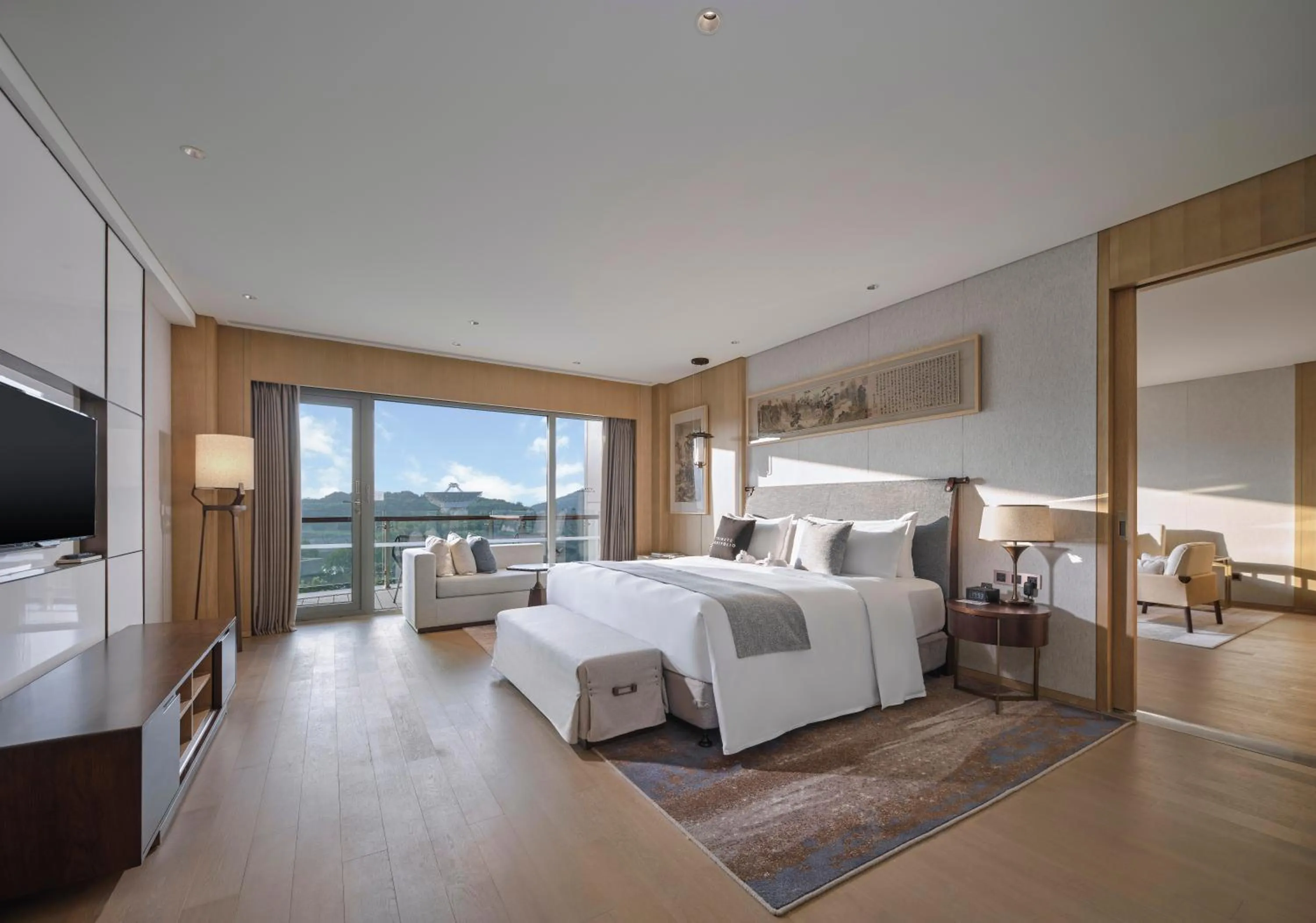 Bed in The Yuluxe Sheshan, Shanghai, A Tribute Portfolio Hotel