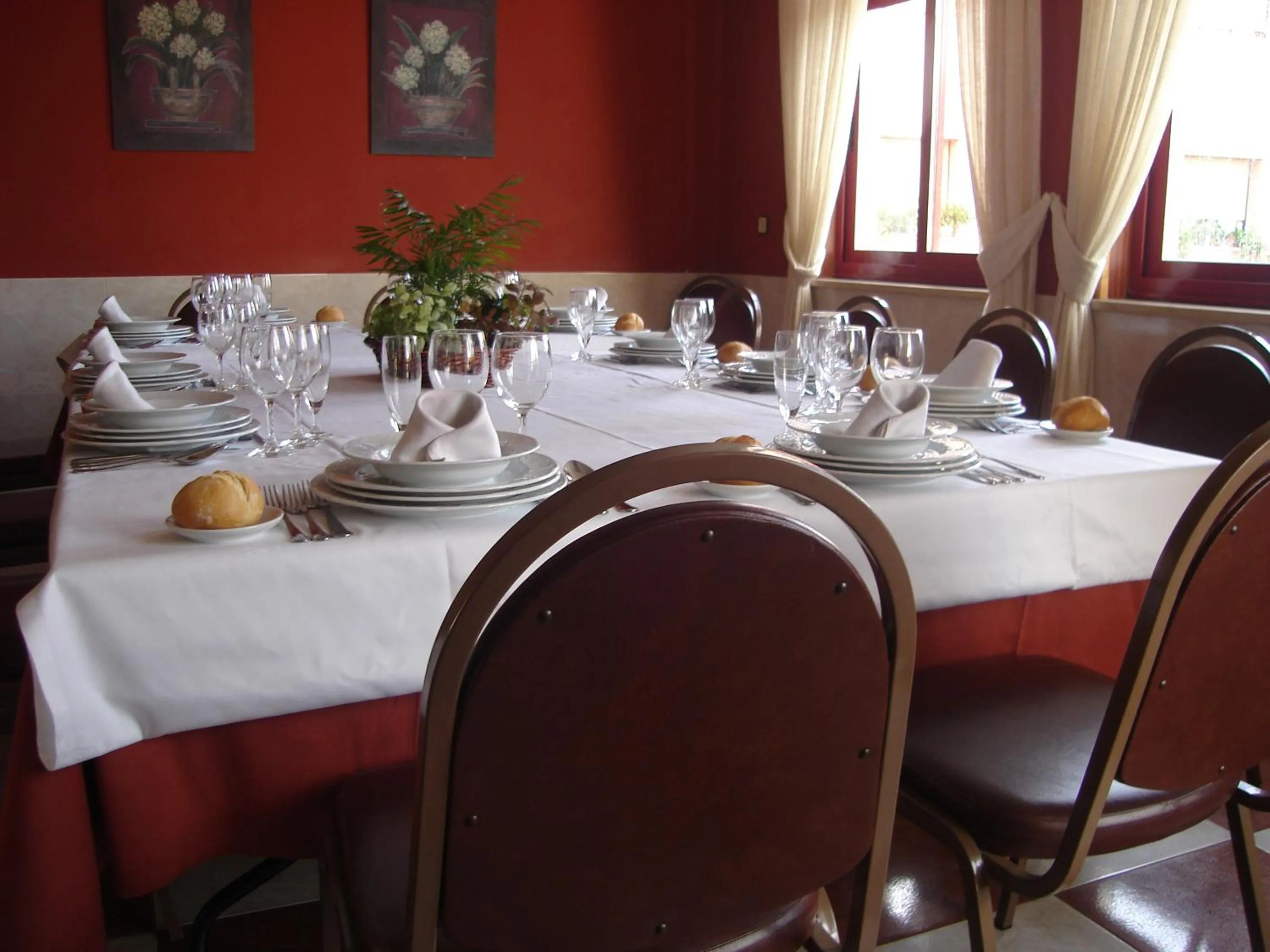 Restaurant/places to eat in Hotel Piedra