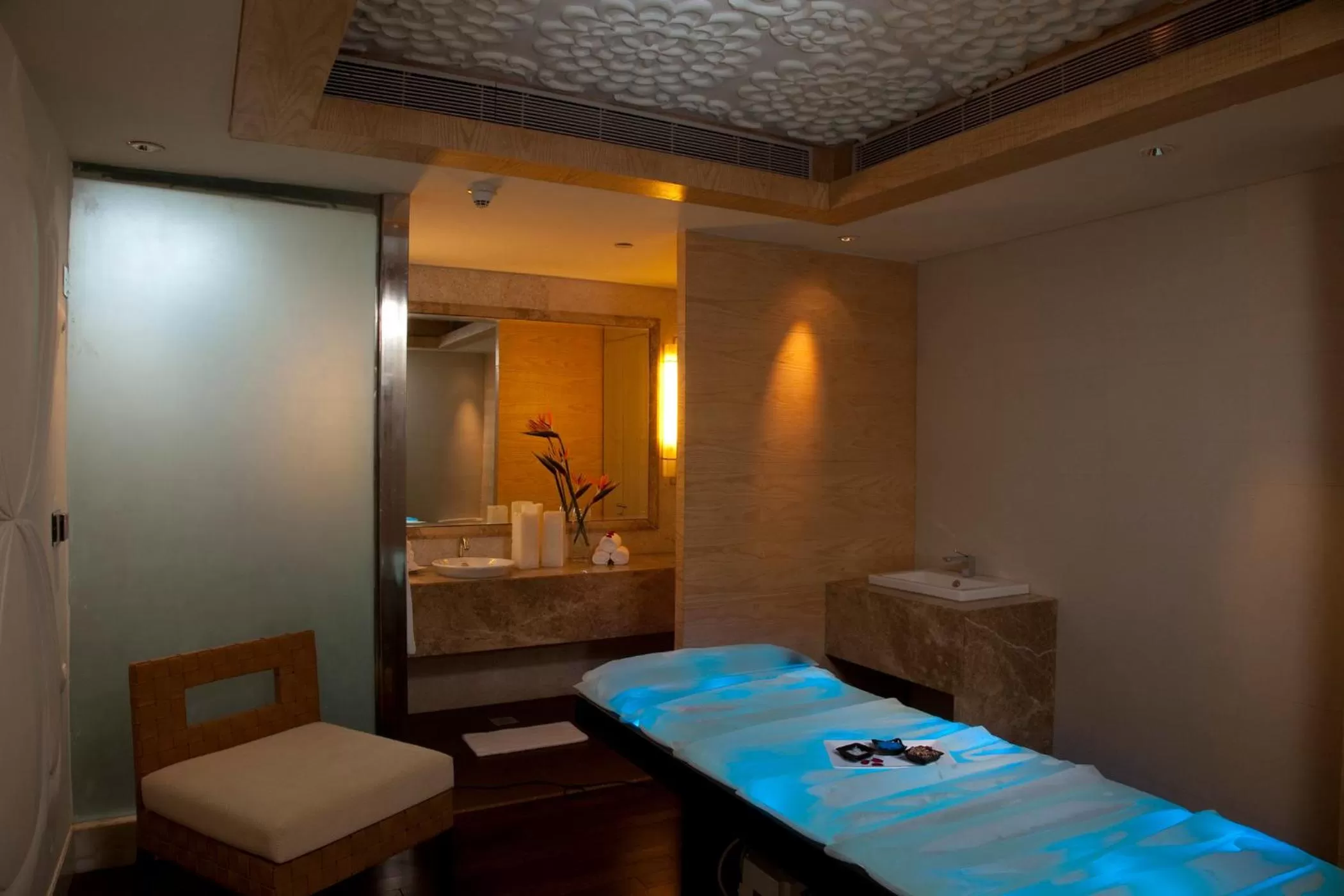 Spa and wellness centre/facilities in Crowne Plaza New Delhi Okhla by IHG