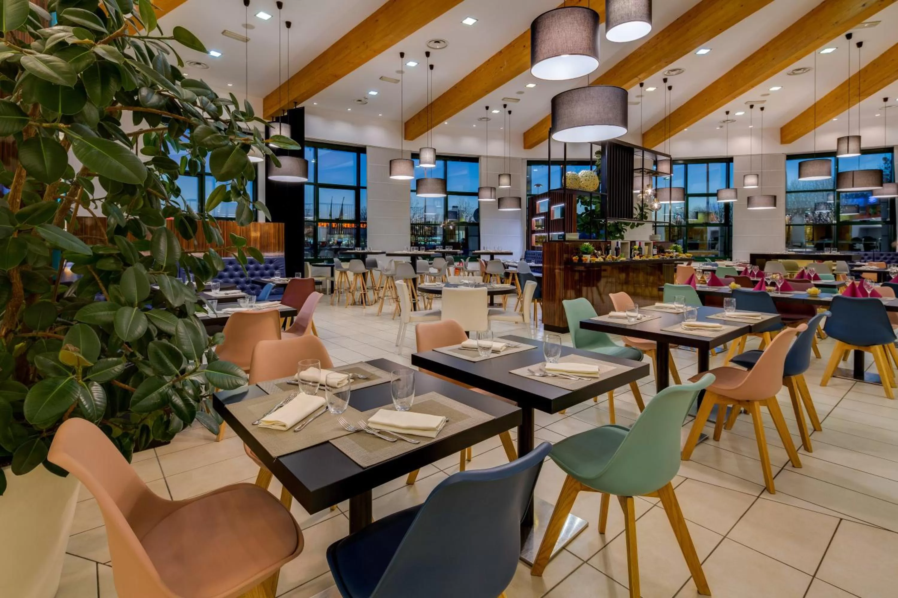 Restaurant/places to eat in Holiday Inn Bologna - Fiera by IHG