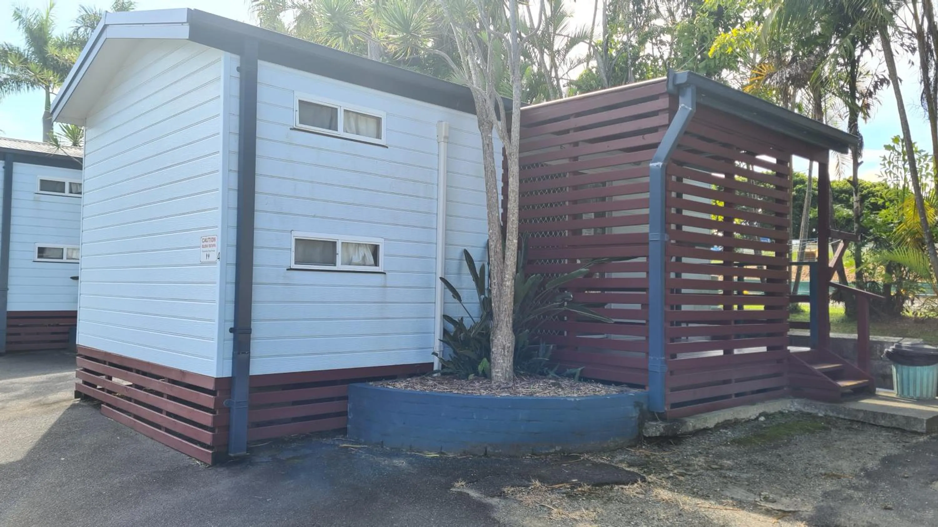 Property building in Banana Coast Caravan Park