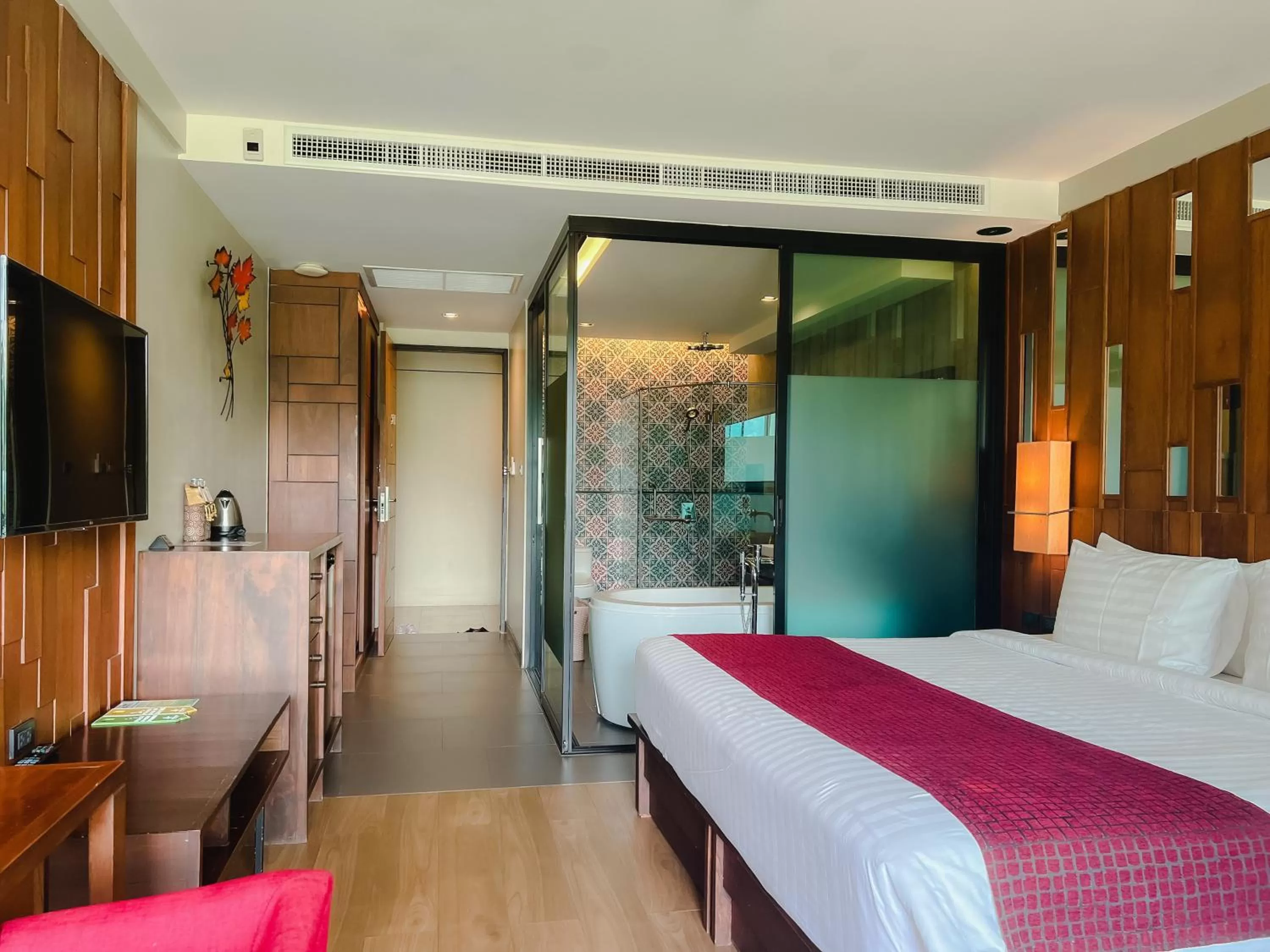 Photo of the whole room, Bed in Aonang Phu Pi Maan Resort & Spa