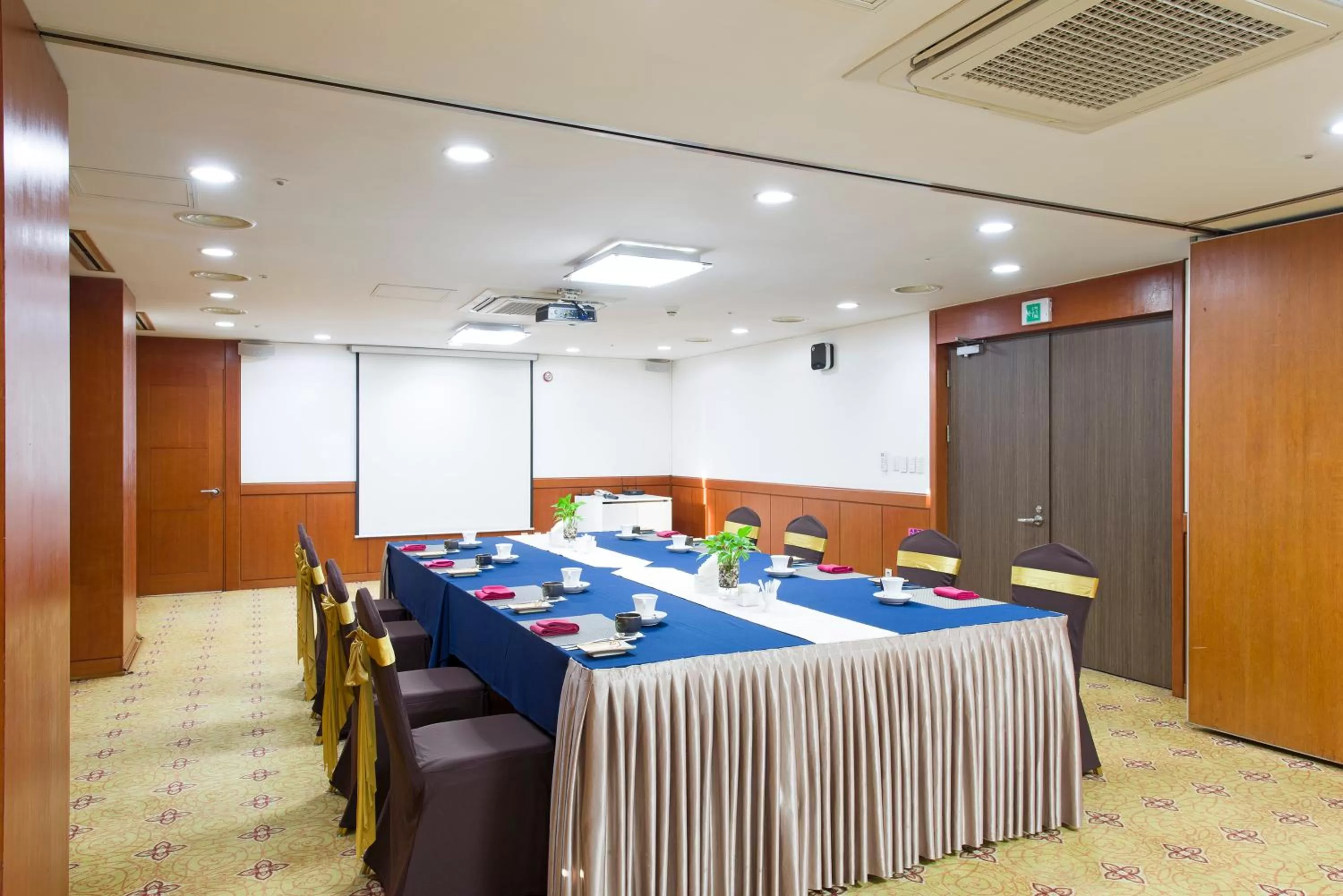 Business facilities in Best Western Premier Incheon Airport Hotel