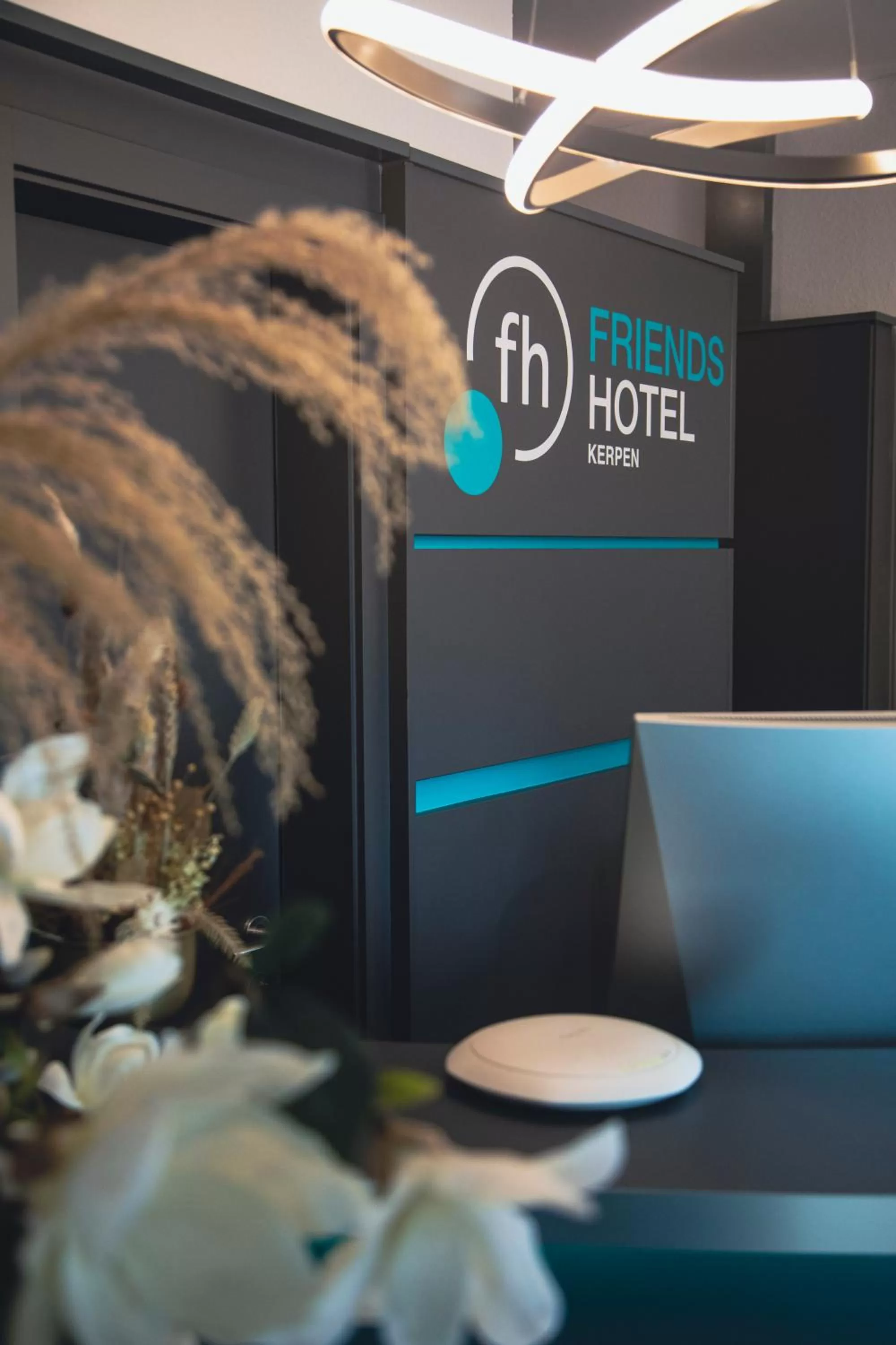 Lobby or reception in Friends Hotel Kerpen