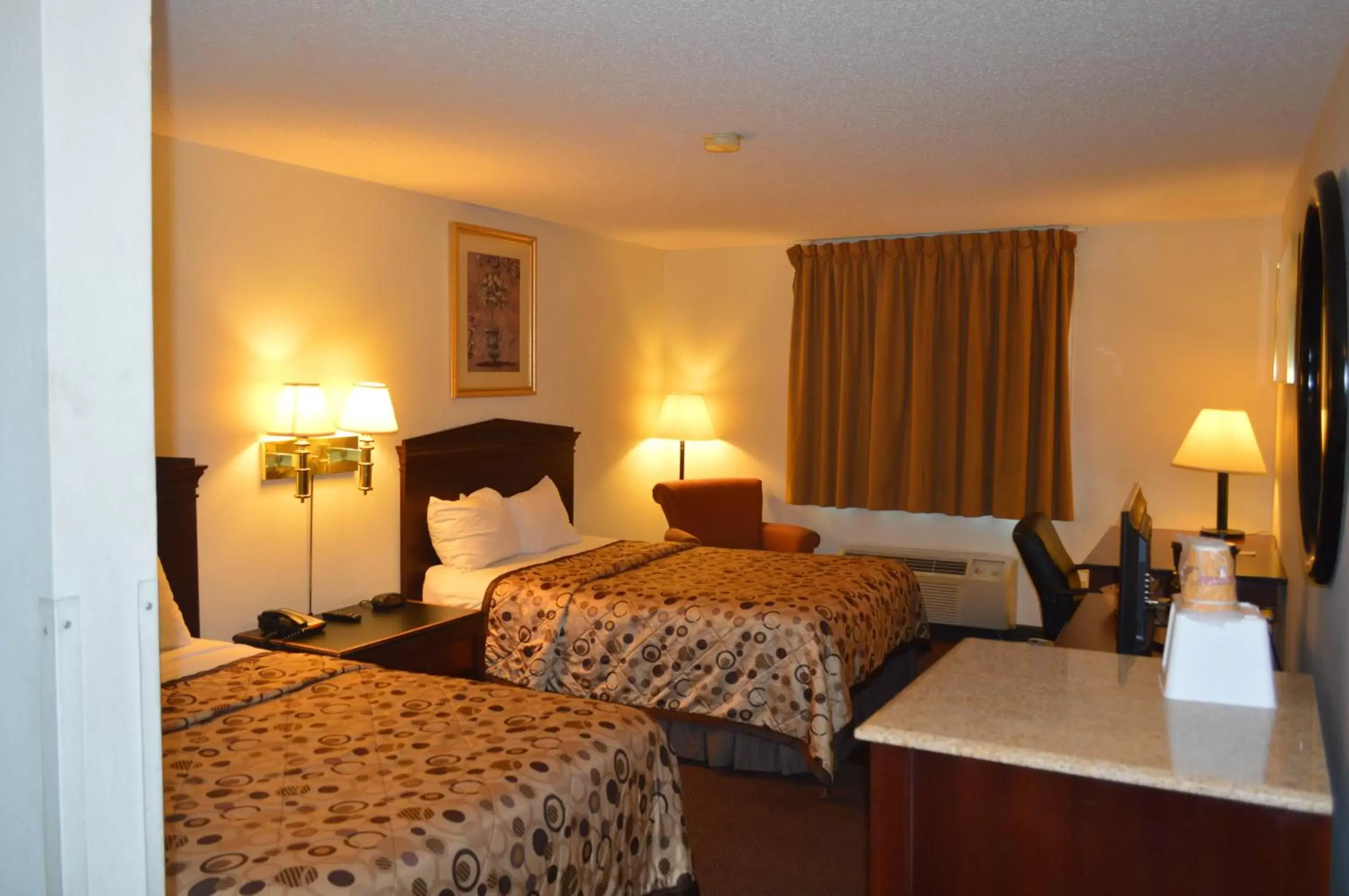 Double Room with Two Double Beds - Smoking in American Elite Inn Double Room with Two Double Beds - Smoking in American Elite Inn