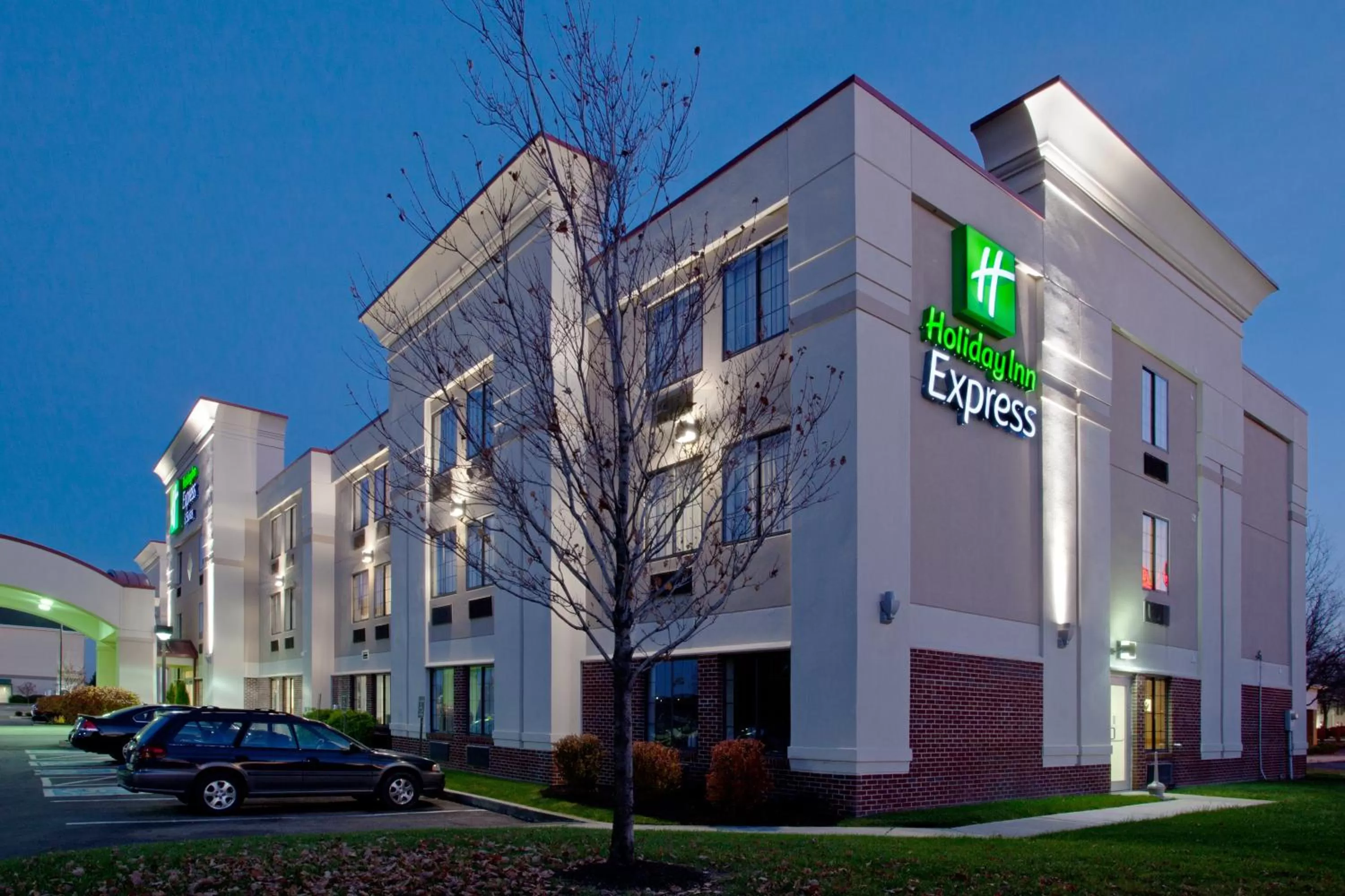 Property building in Holiday Inn Express Hotel & Suites Grove City by IHG