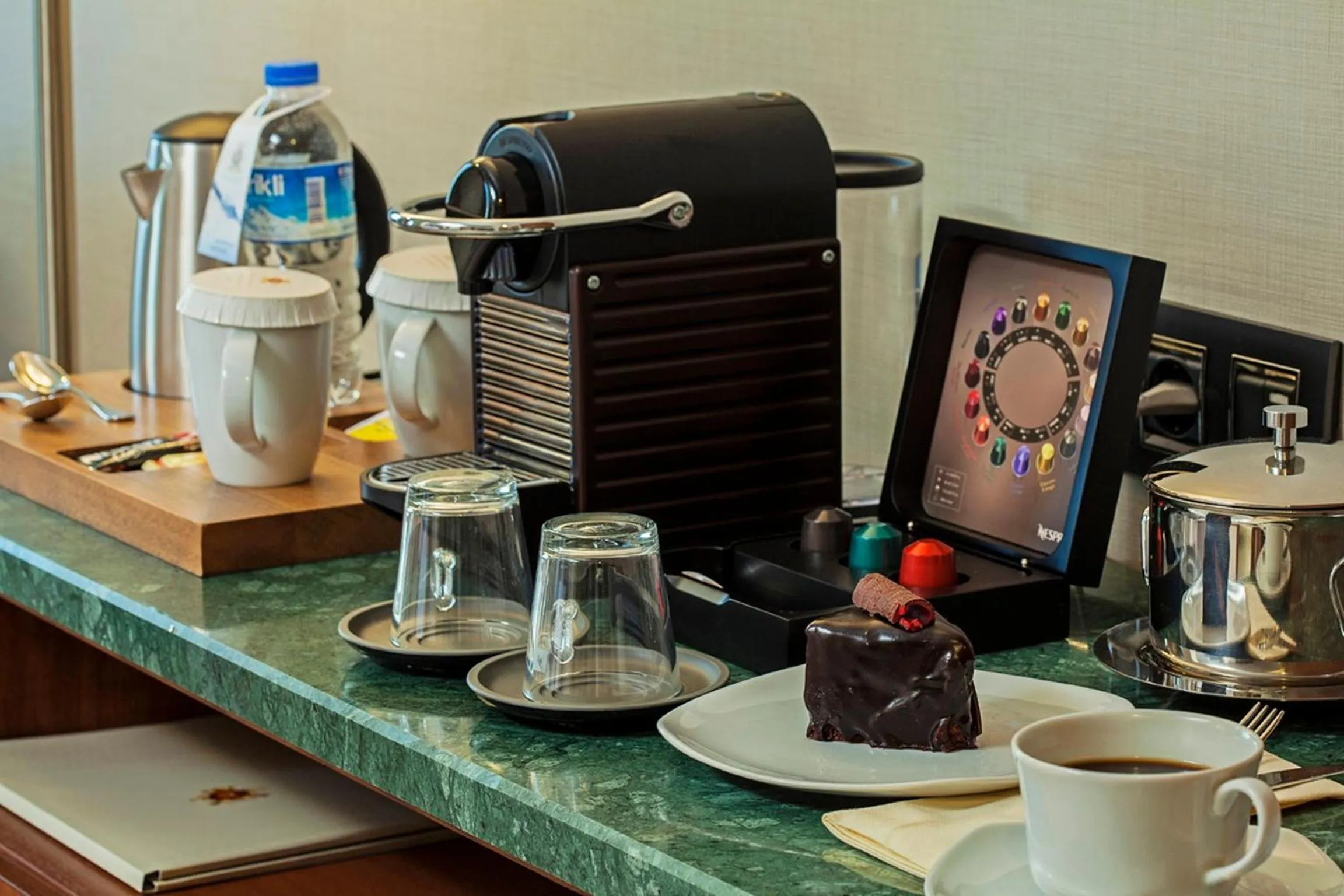 Coffee/tea facilities in Dosso Dossi Hotels Old City