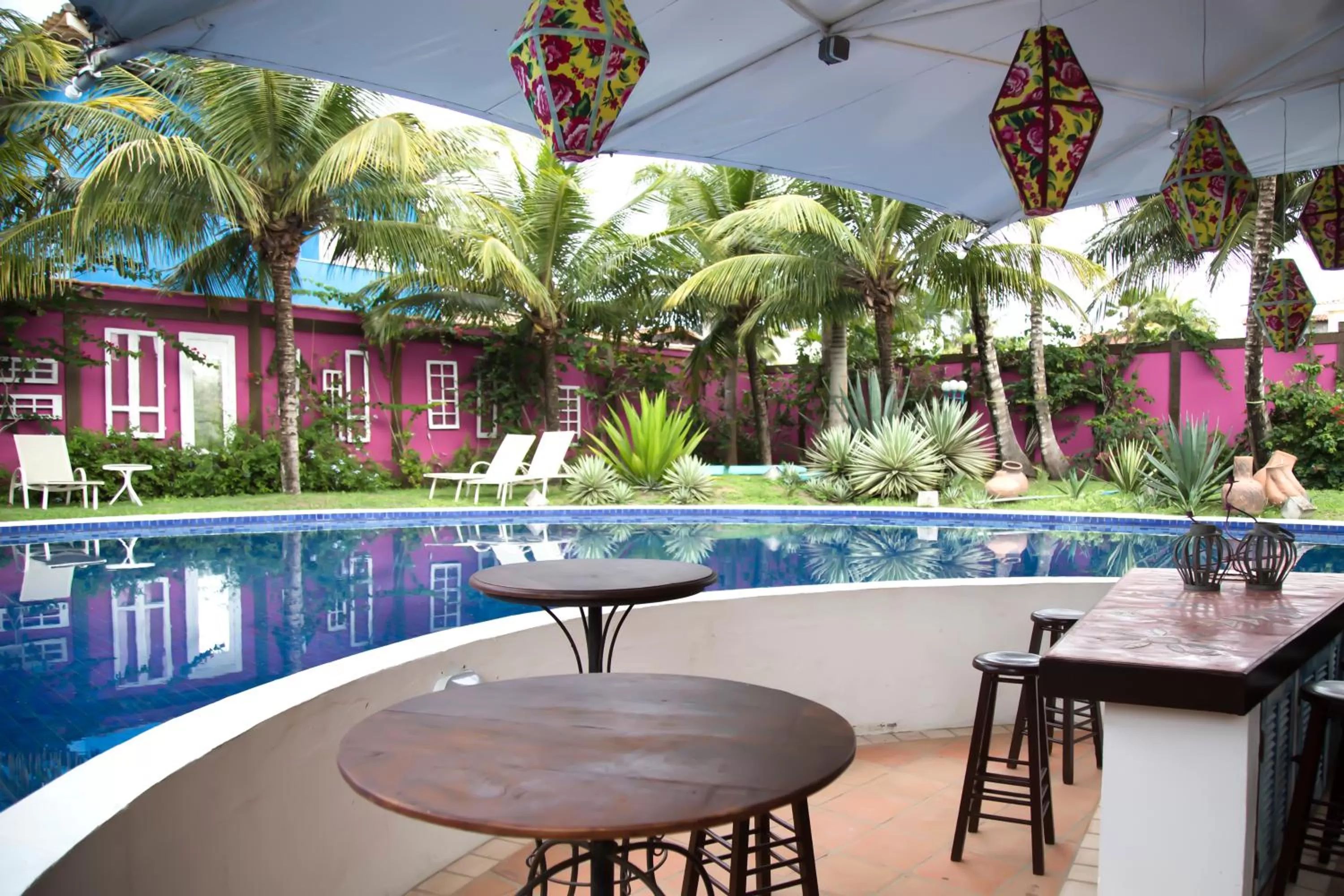 Lounge or bar, Swimming Pool in Hospedaria Entre Amigos