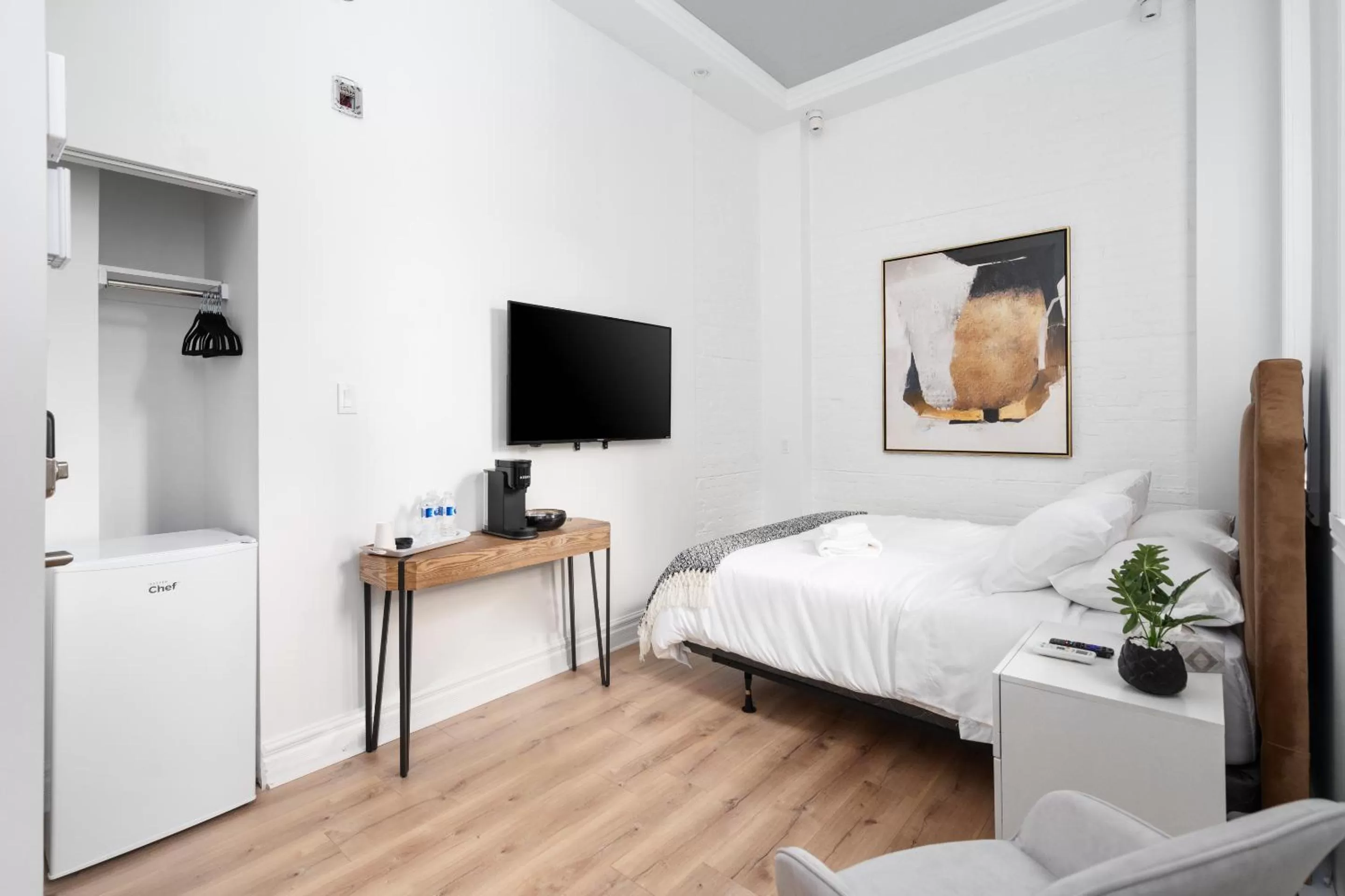 TV/Entertainment Center in Le Penfield Par Nomade MTL