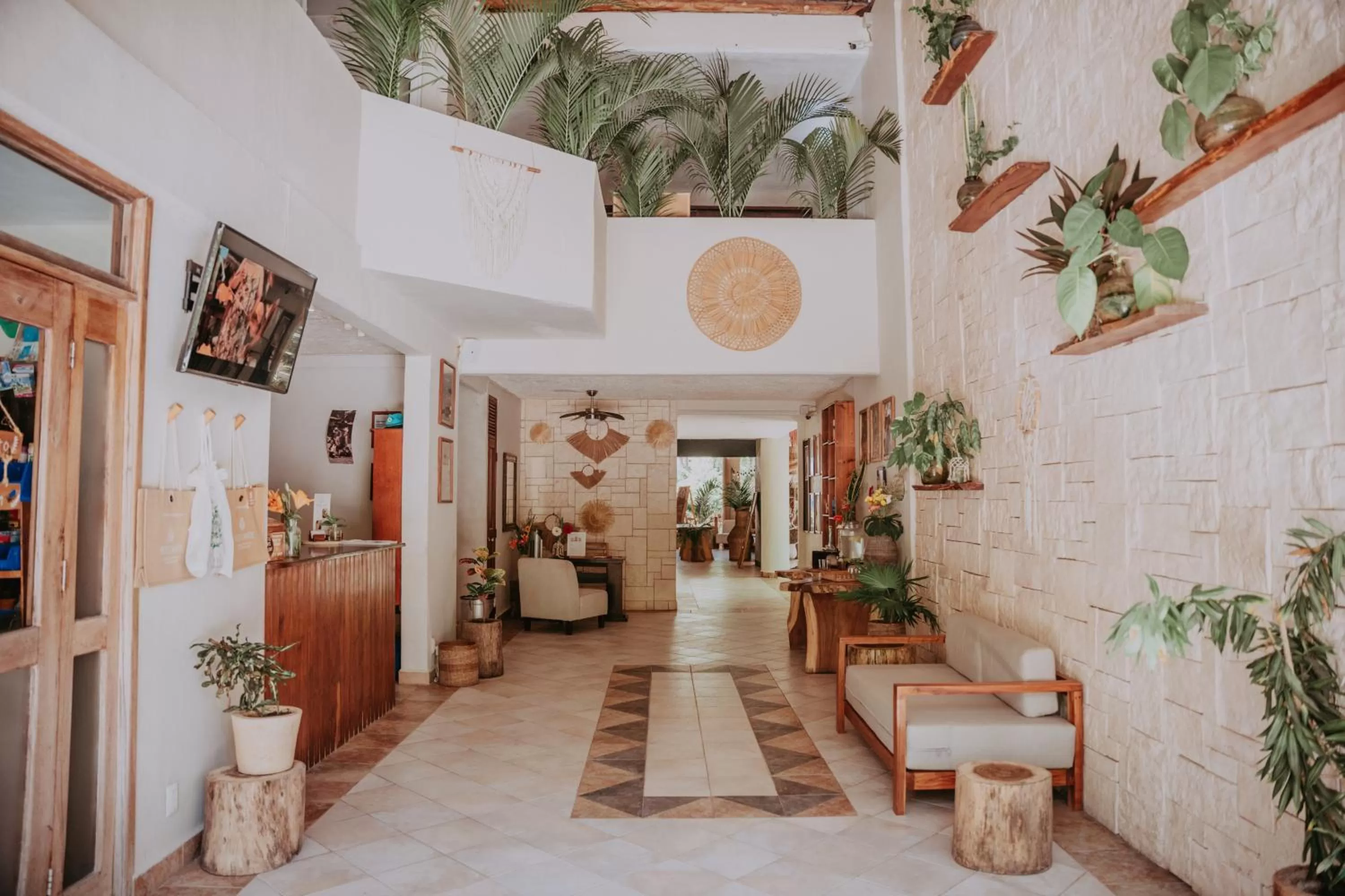 Lobby or reception in Petit Lafitte Beach Front Hotel & Bungalows