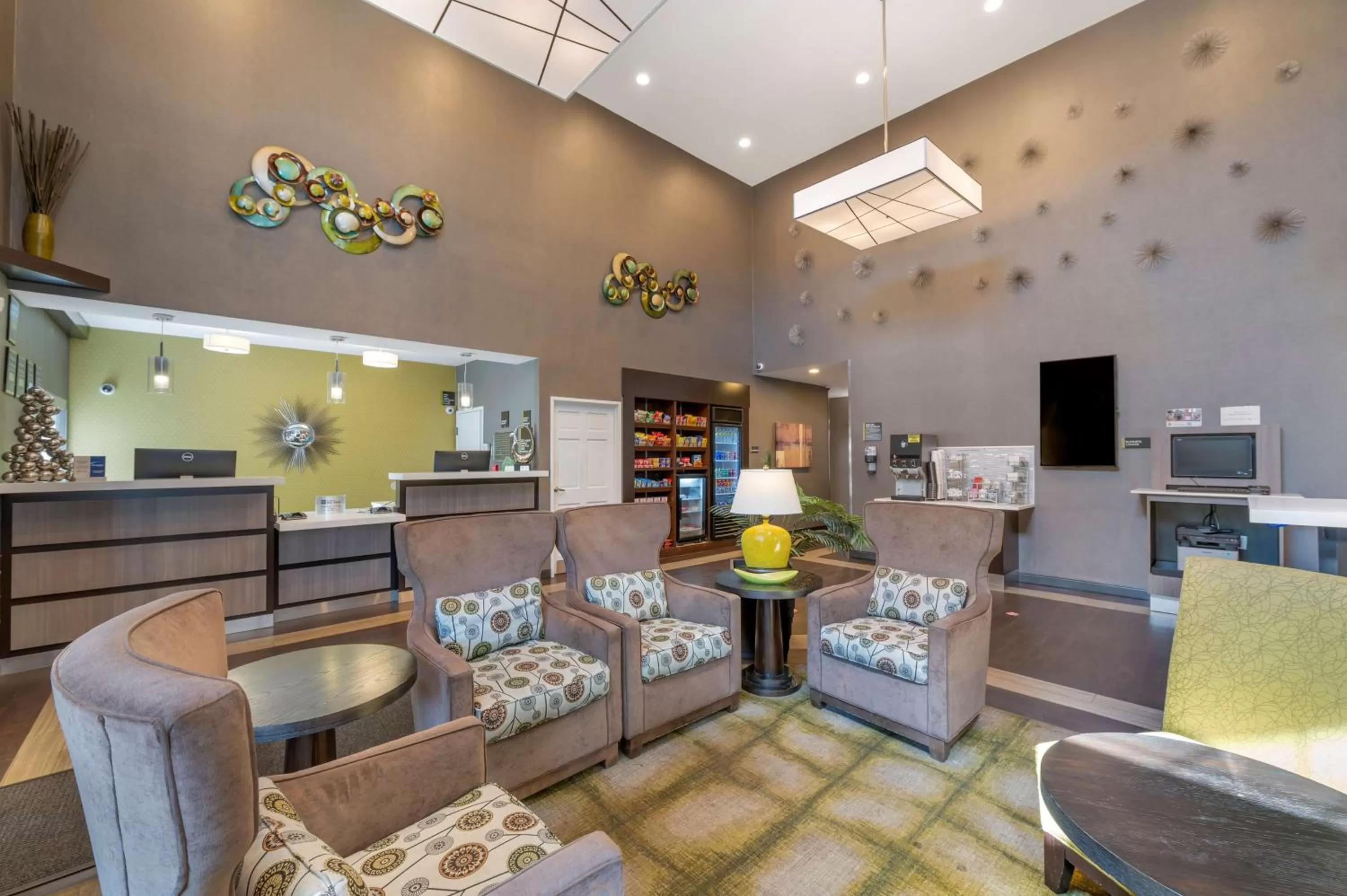 Lobby or reception in Best Western Hilliard Inn & Suites