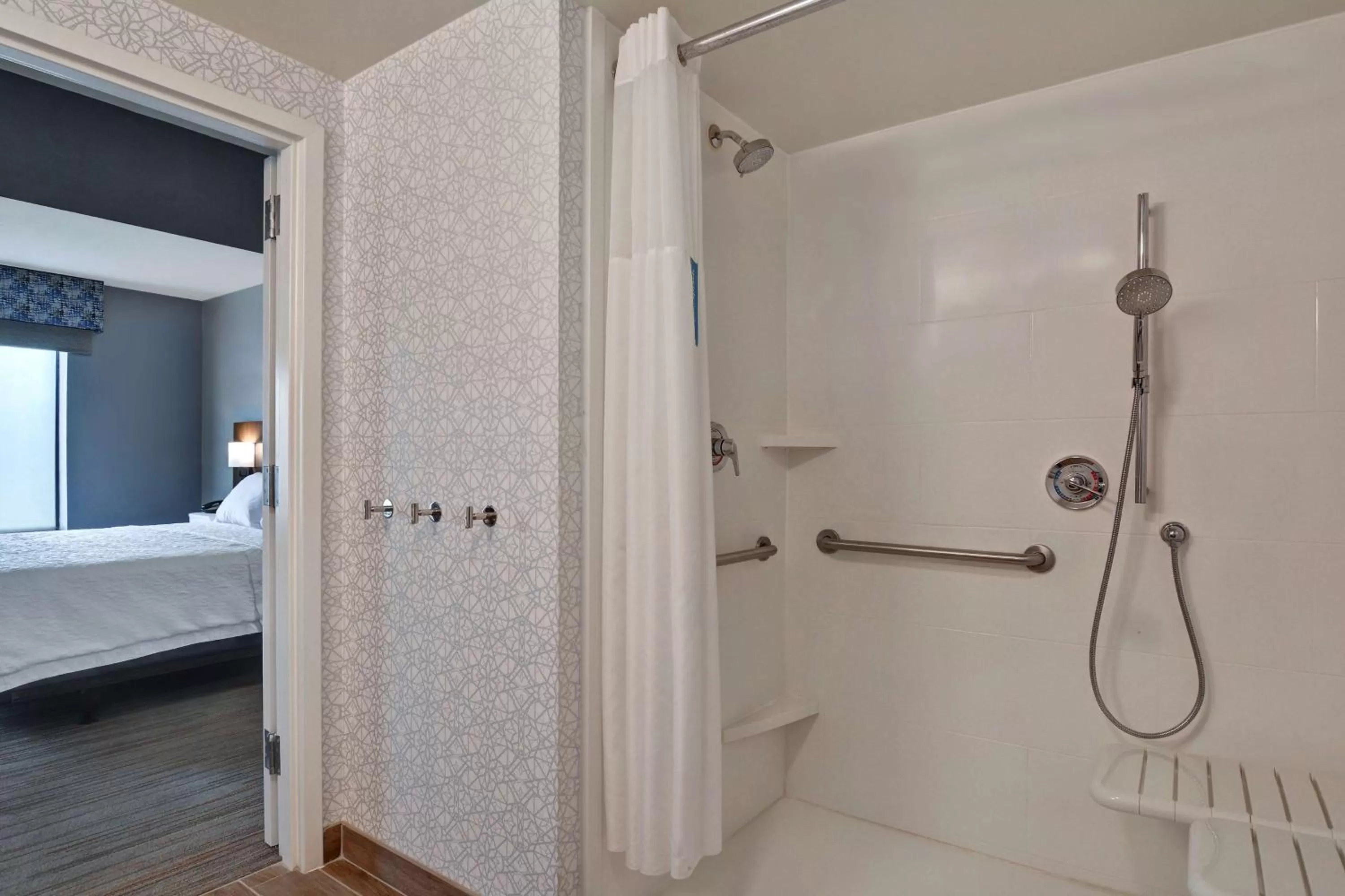 Bathroom in Hampton Inn & Suites Clearwater St Petersburg Ulmerton Road FL