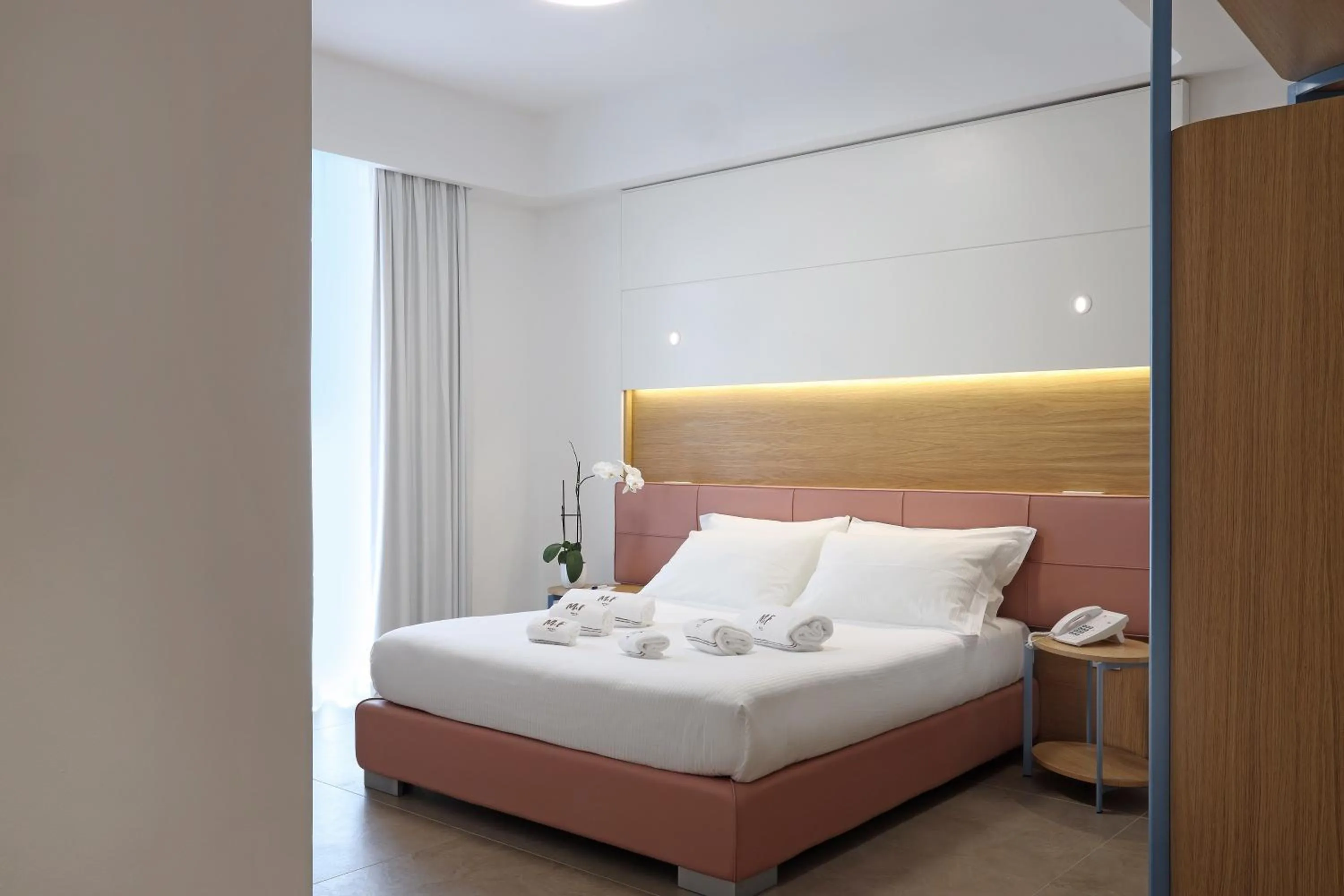 Bedroom, Bed in M&F Hotel