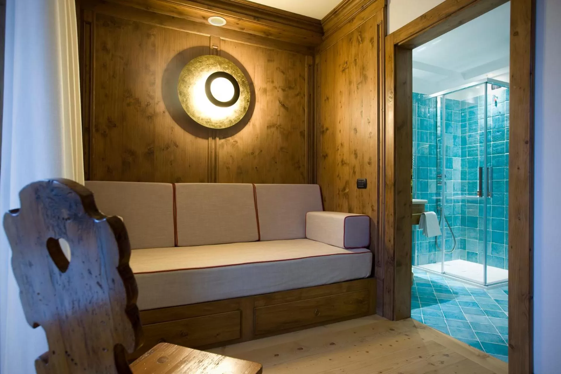 Seating area in Hotel Cortina