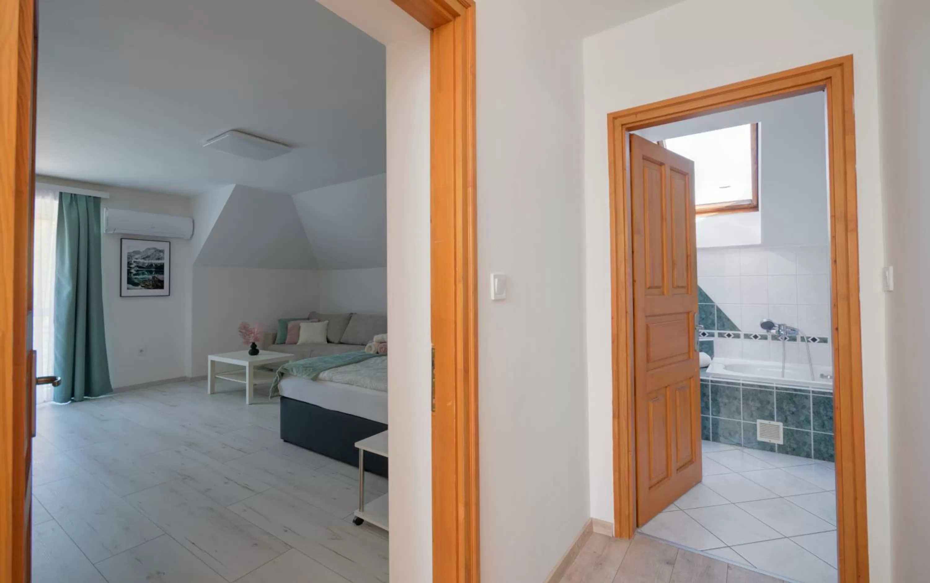 Bathroom, Bed in Villa Tara Bük