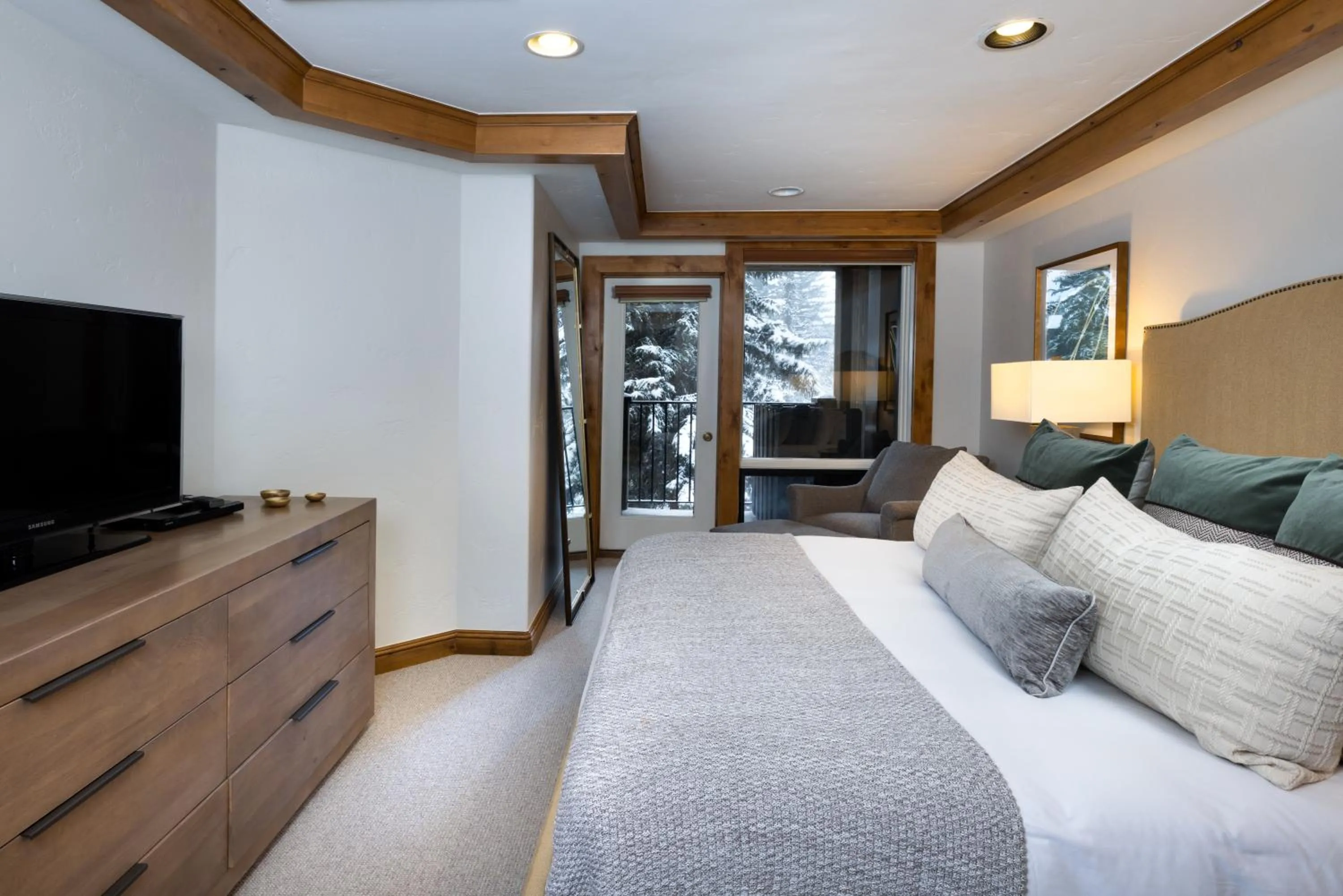Bedroom, Bed in Gravity Haus Vail