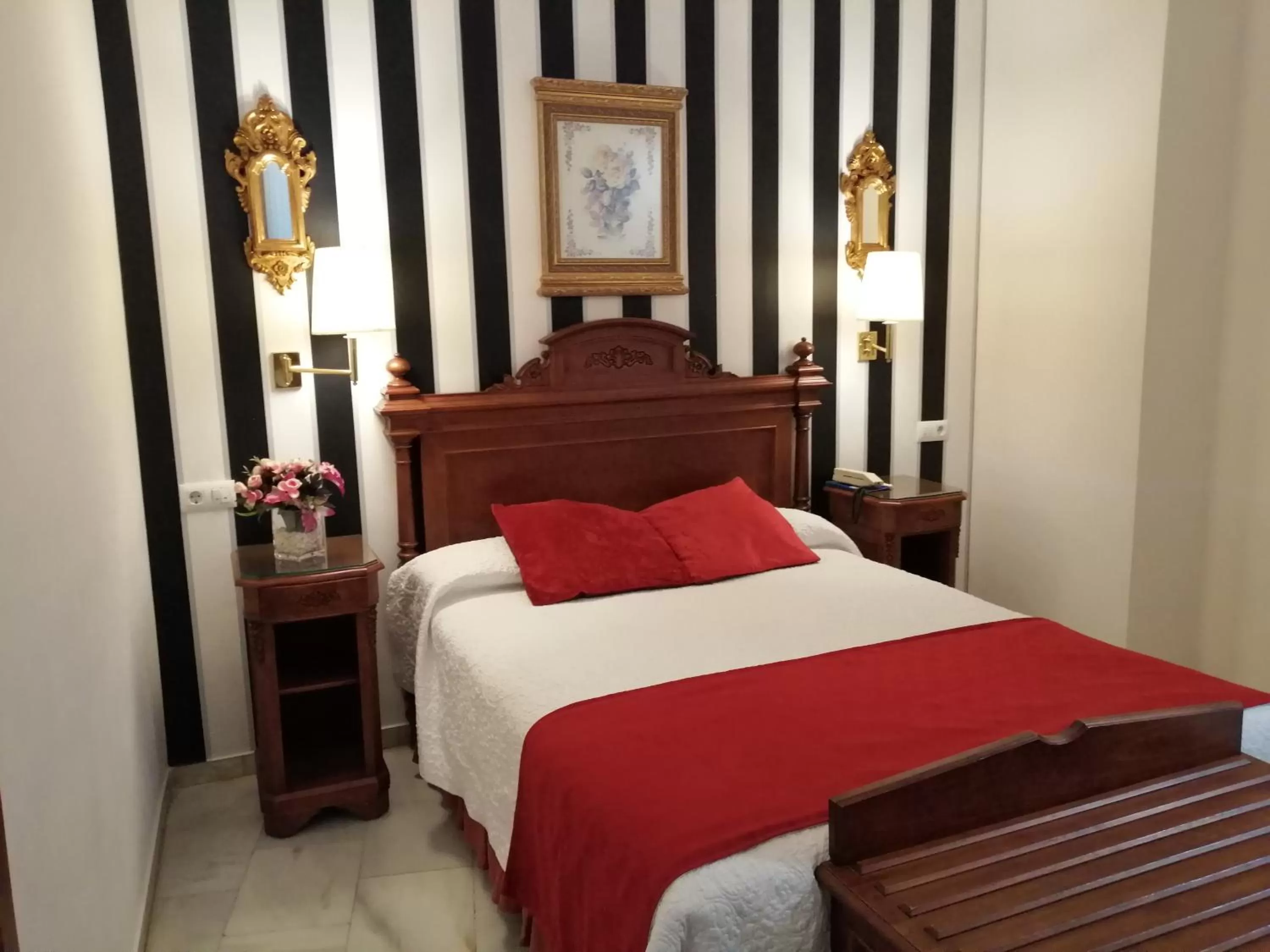 Photo of the whole room, Bed in Hotel Europa Boutique Sevilla
