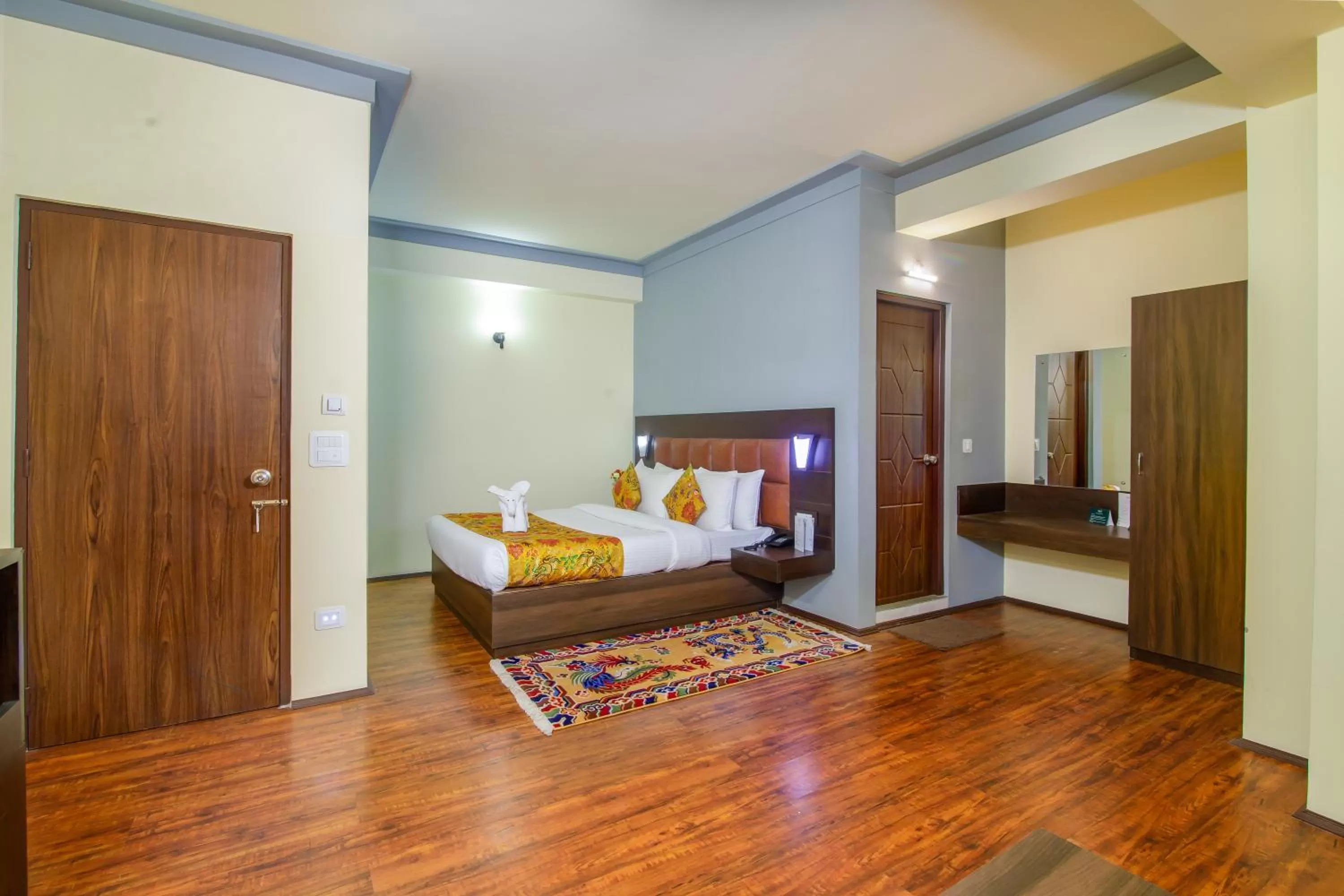 Bedroom, Bed in Muscatel Grand Silkroute - 300 Mts from MG Marg