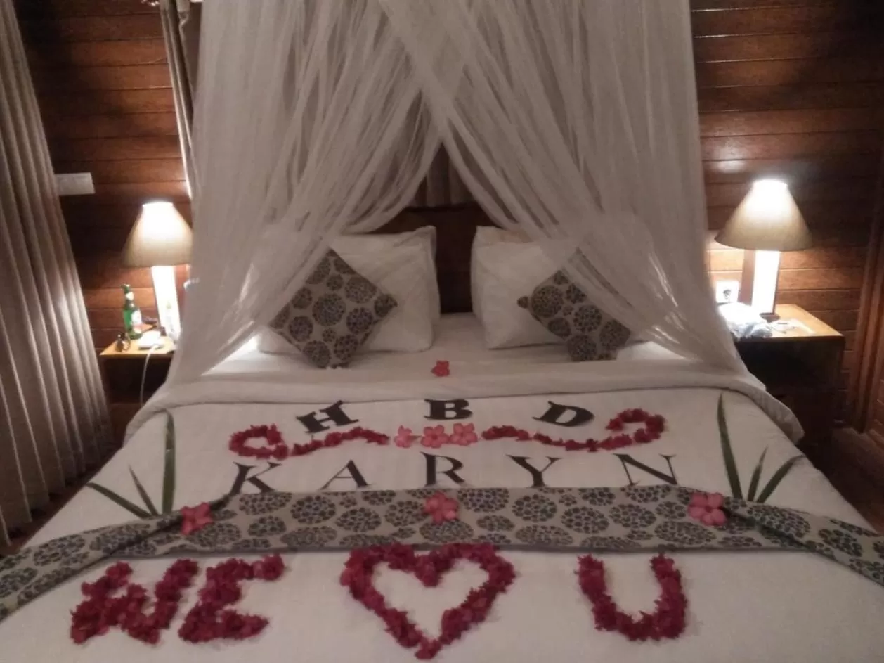 Bed in Mamamia Island Villa