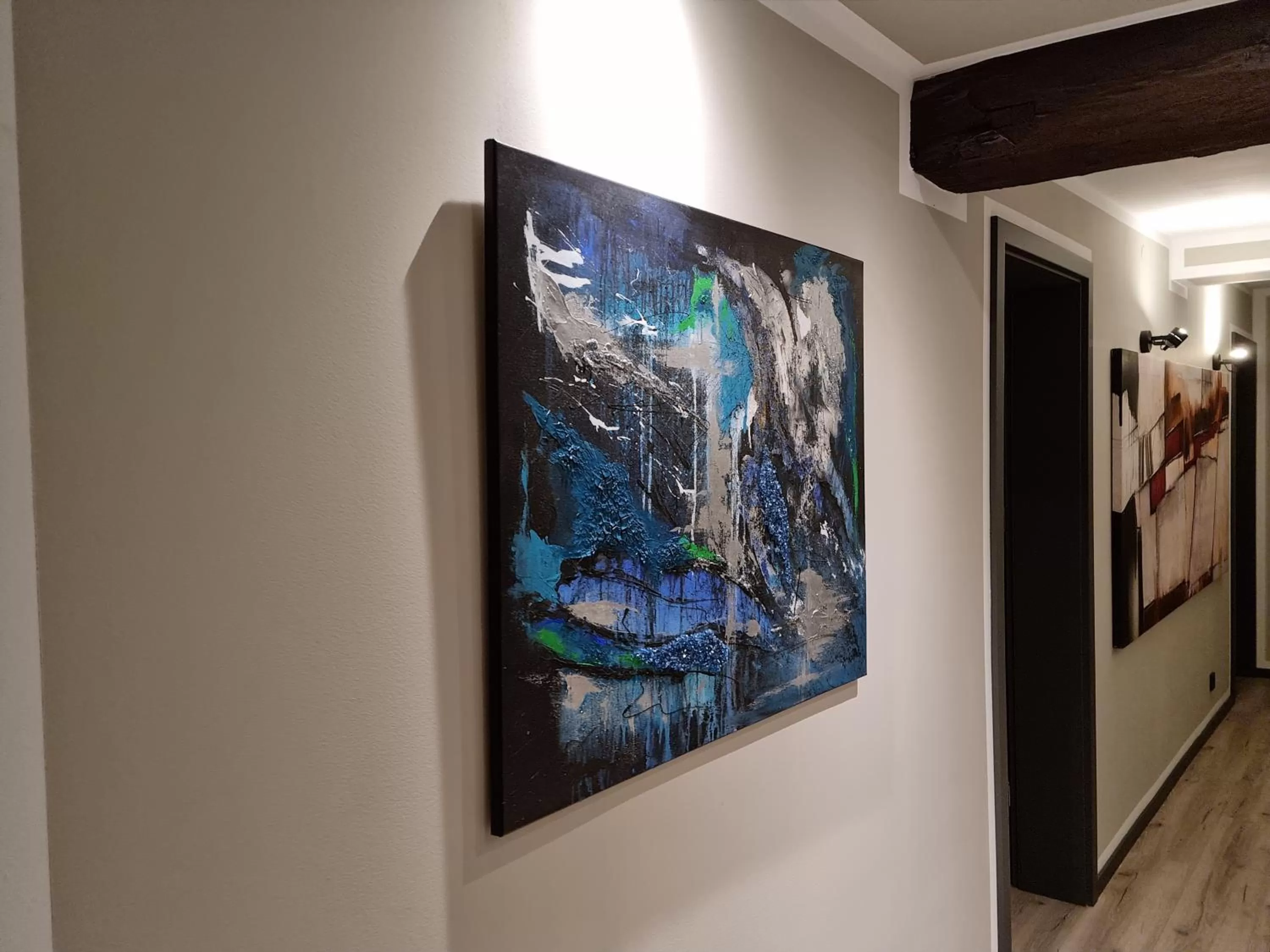 TV/Entertainment Center in Hotel Zur Krone