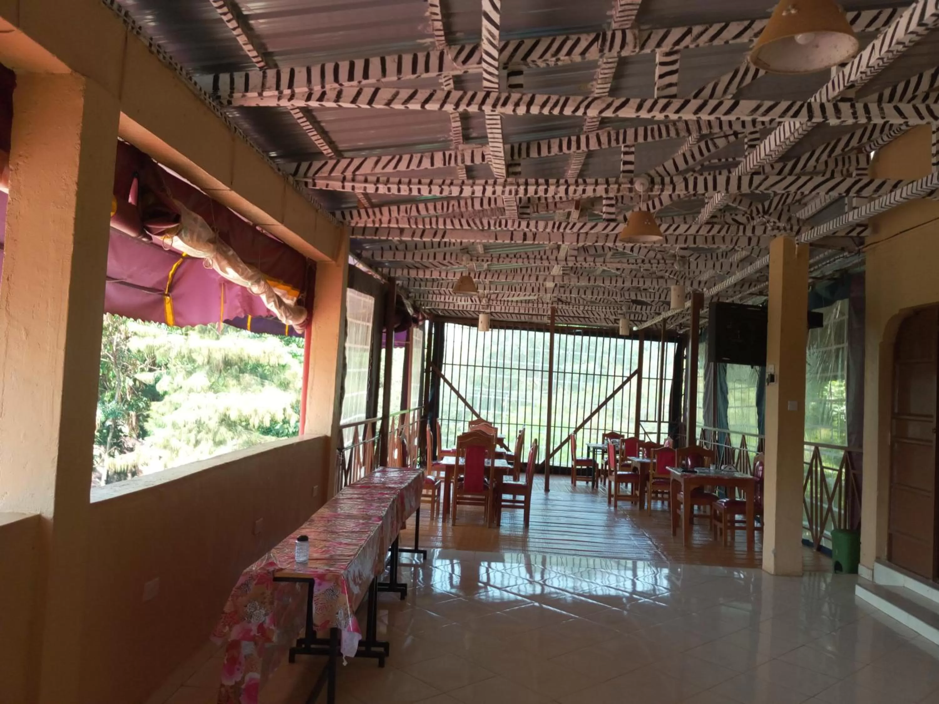 Restaurant/places to eat in Beach View Hotel - Kisumu