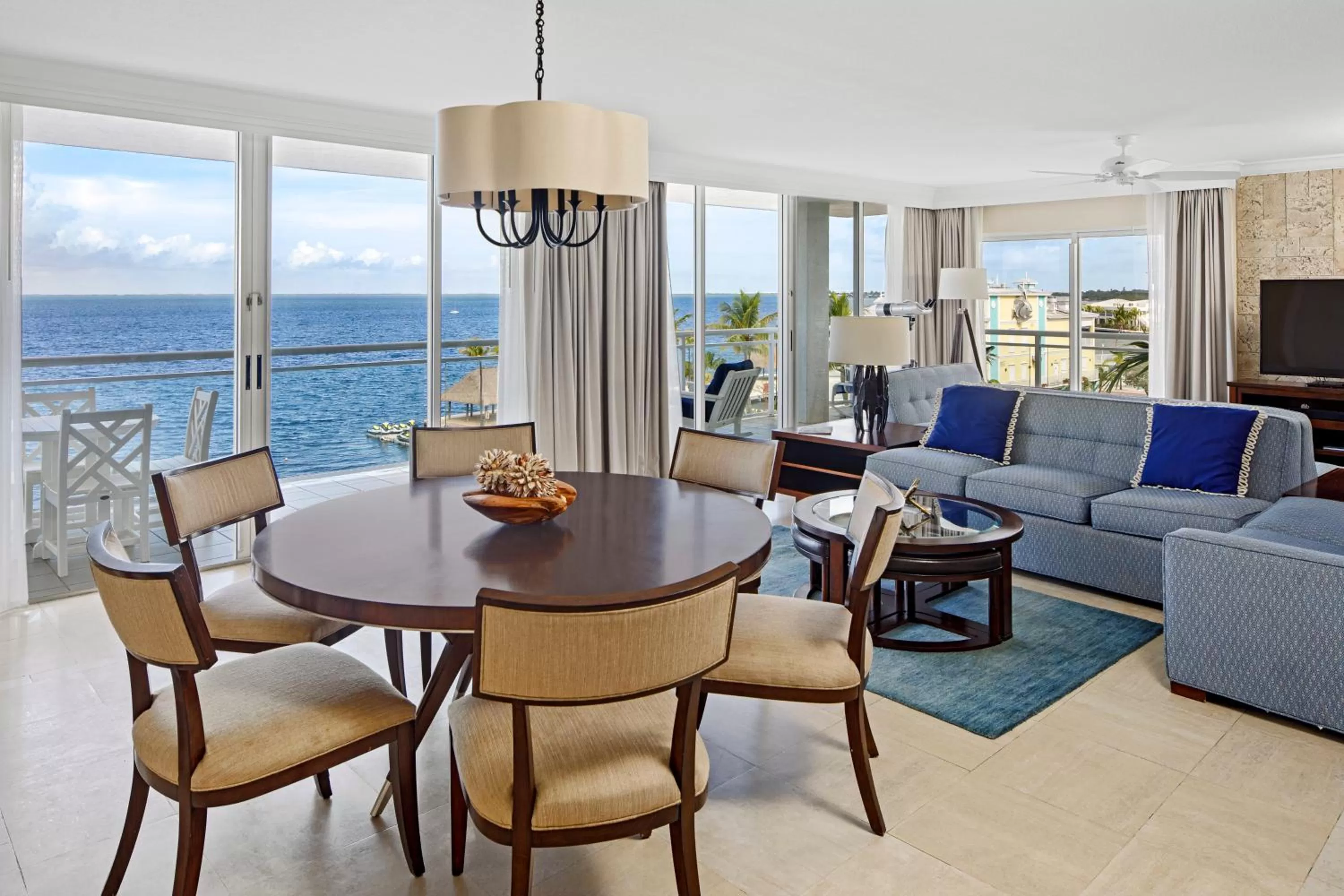 Living room in Reefhouse Resort and Marina