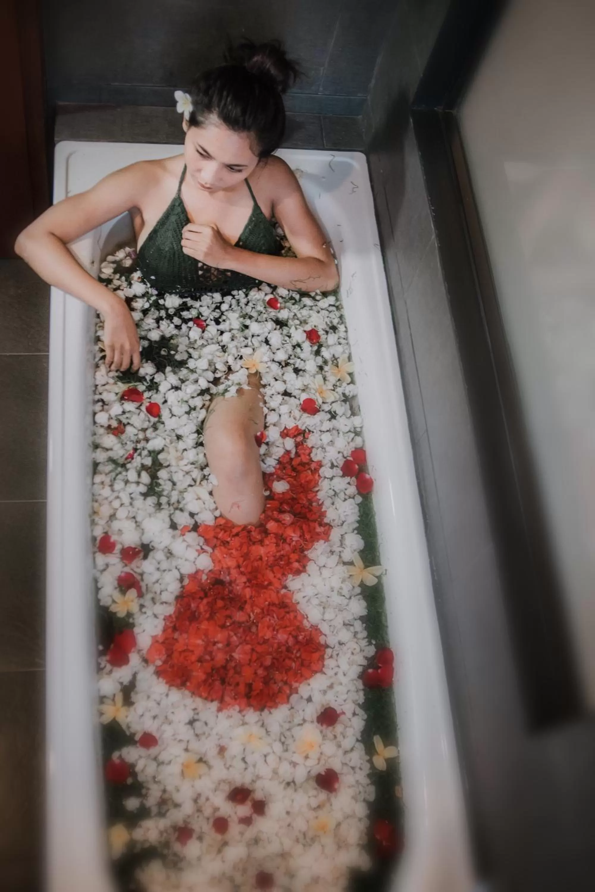 Bath in Bubu Suite by Prasi