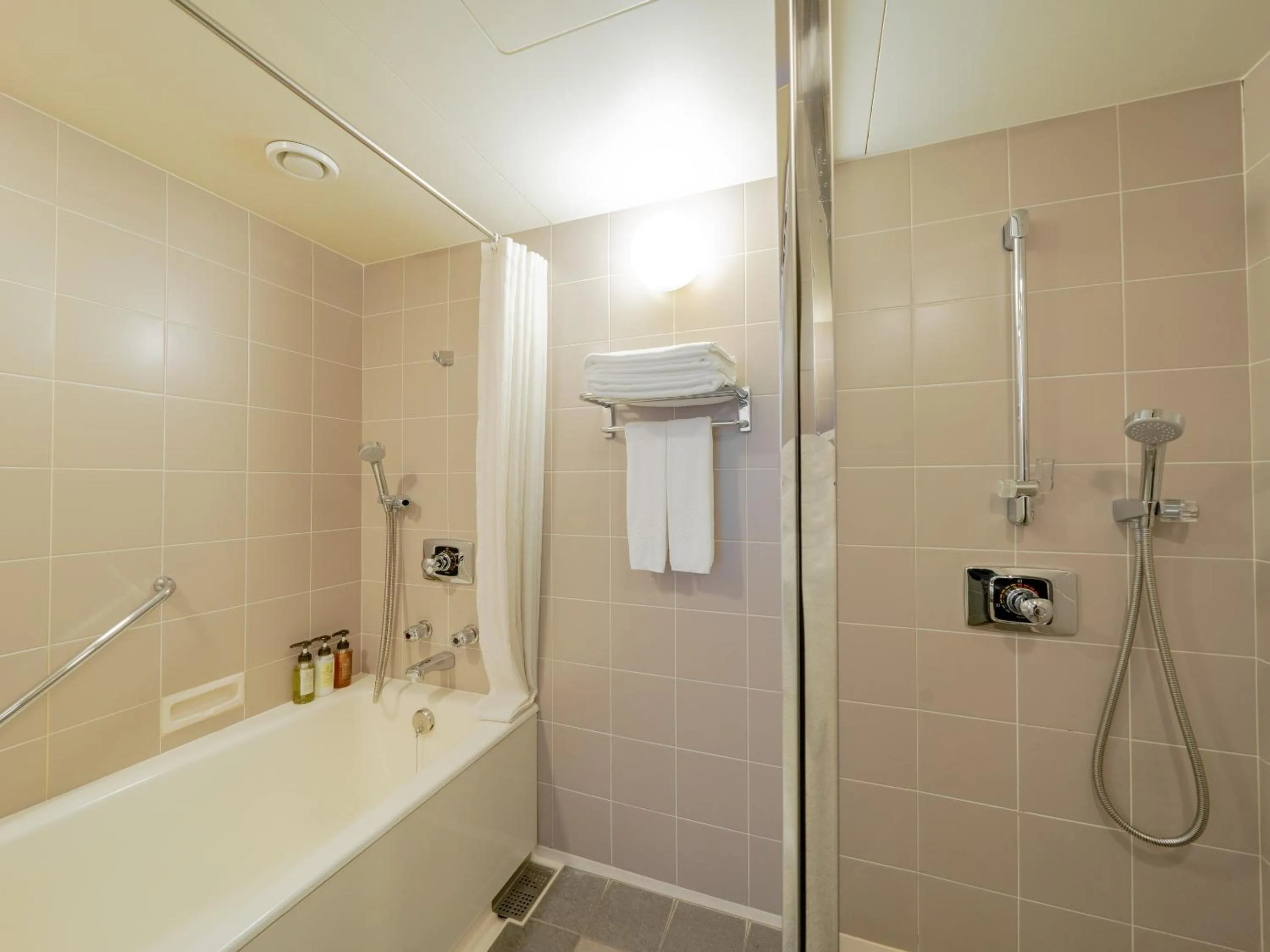 Bathroom in Keio Plaza Hotel Hachioji