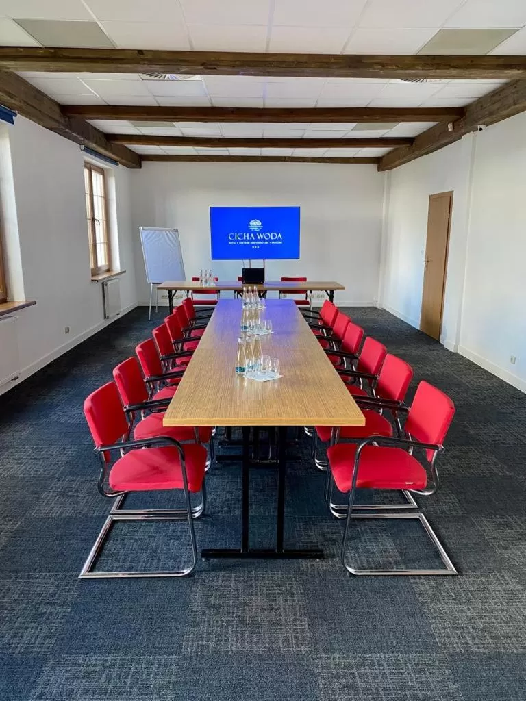 HOTEL CICHA WODA NIEPORĘT