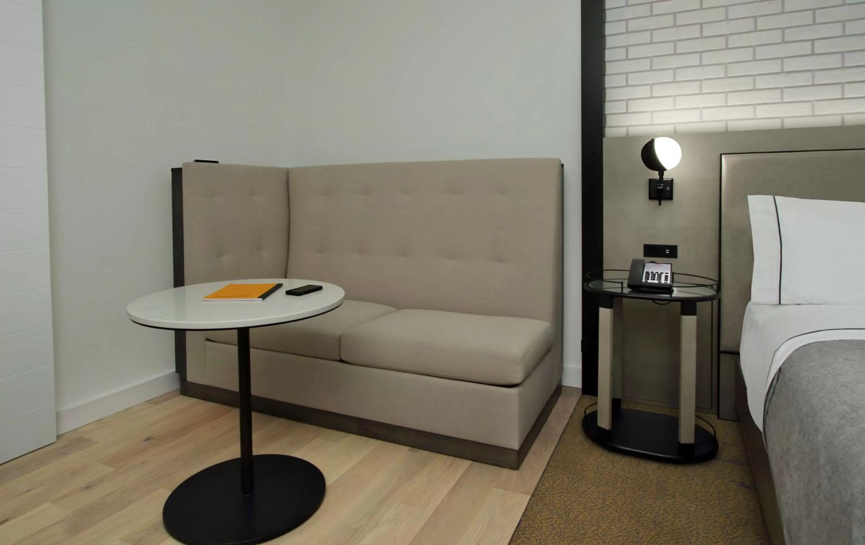 Bedroom, Bed in Canopy By Hilton Columbus Downtown Short North