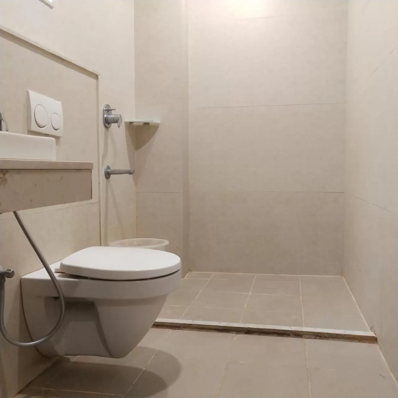 Bathroom in PPH Living Railotel Coimbatore