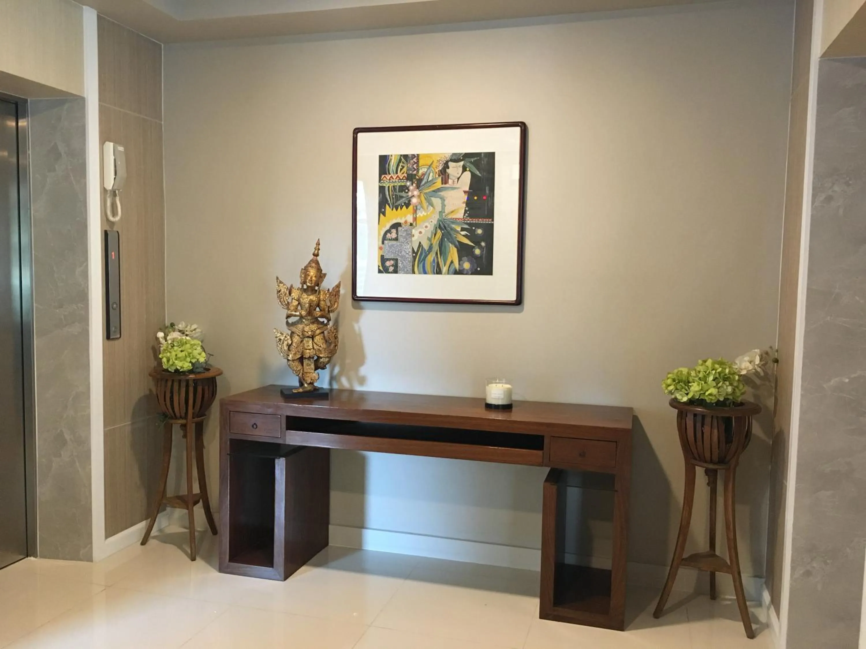 Decorative detail in Baan Tanwa - MRT Ratchadapisek Exit 1 or 2