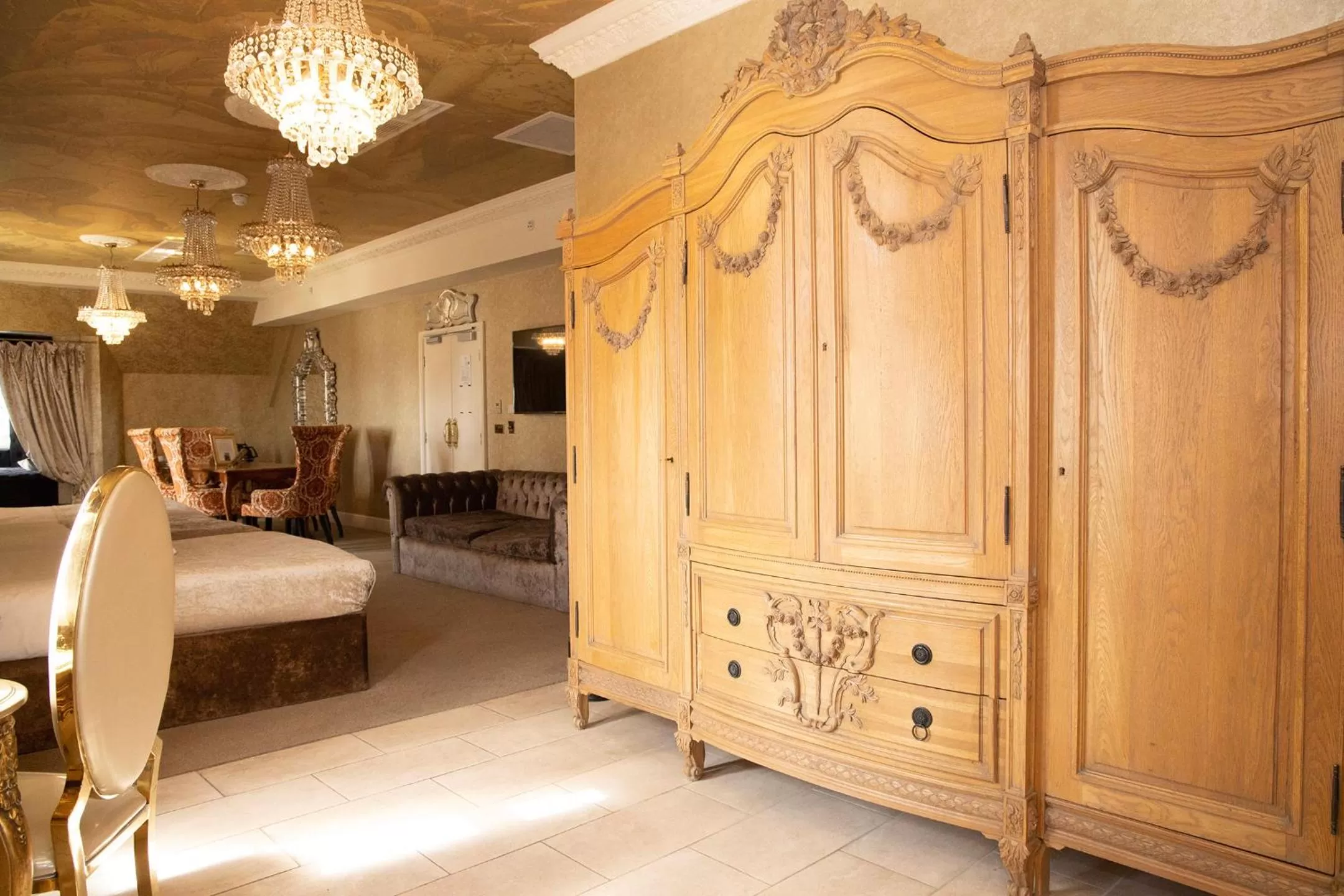 Bedroom in 30 James Street