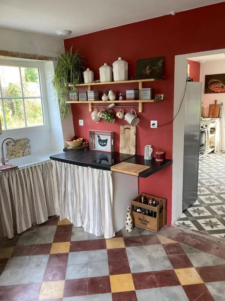 Coffee/tea facilities, Kitchen/Kitchenette in La Chaise Haute