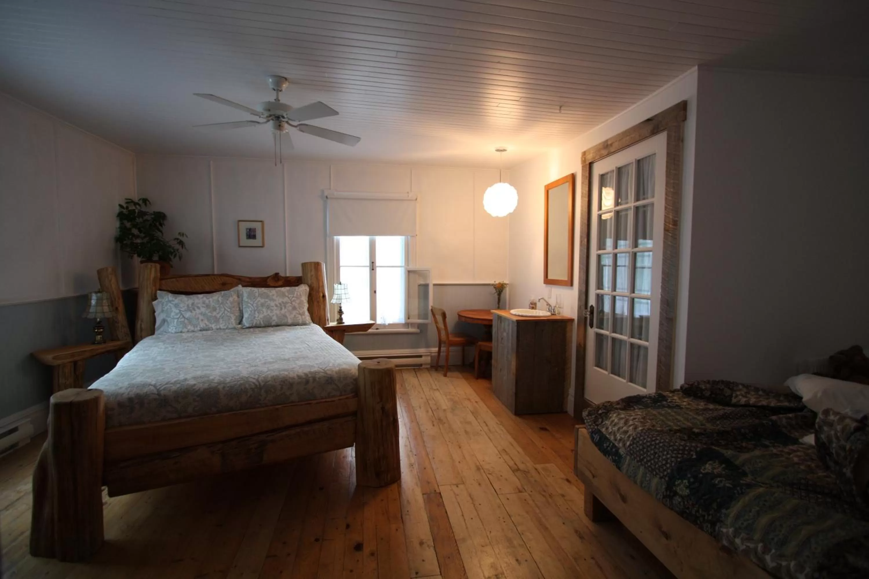 Deluxe Queen Room in Auberge Carpe Diem