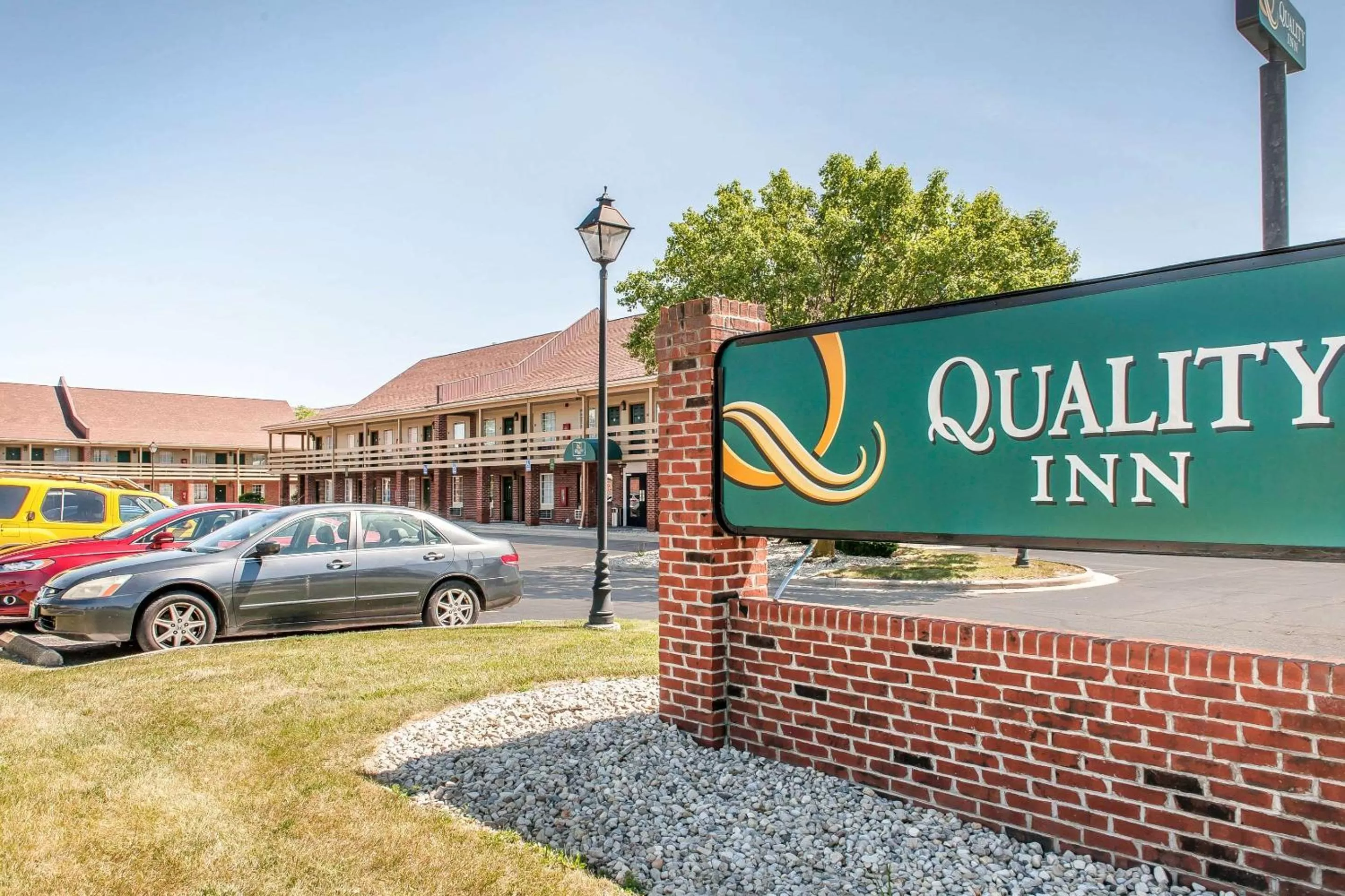 Property building in Quality Inn