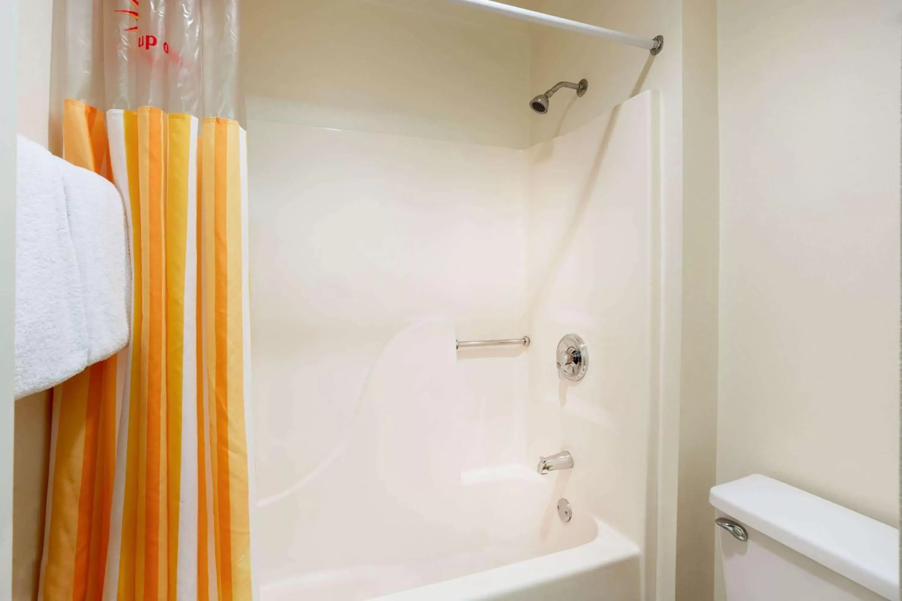 Double Room with Double Beds in La Quinta Inn by Wyndham Chicago Willowbrook Double Room with Double Beds in La Quinta Inn by Wyndham Chicago Willowbrook