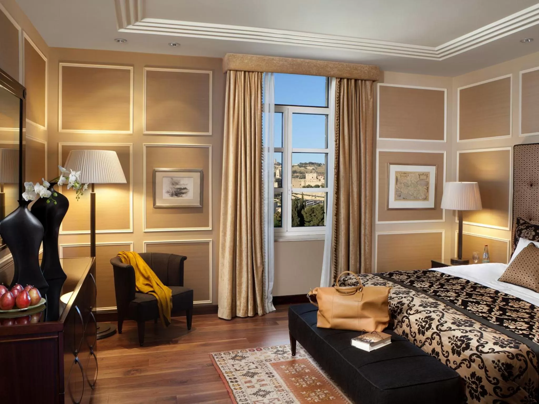 Photo of the whole room, Bed in King David Hotel Jerusalem