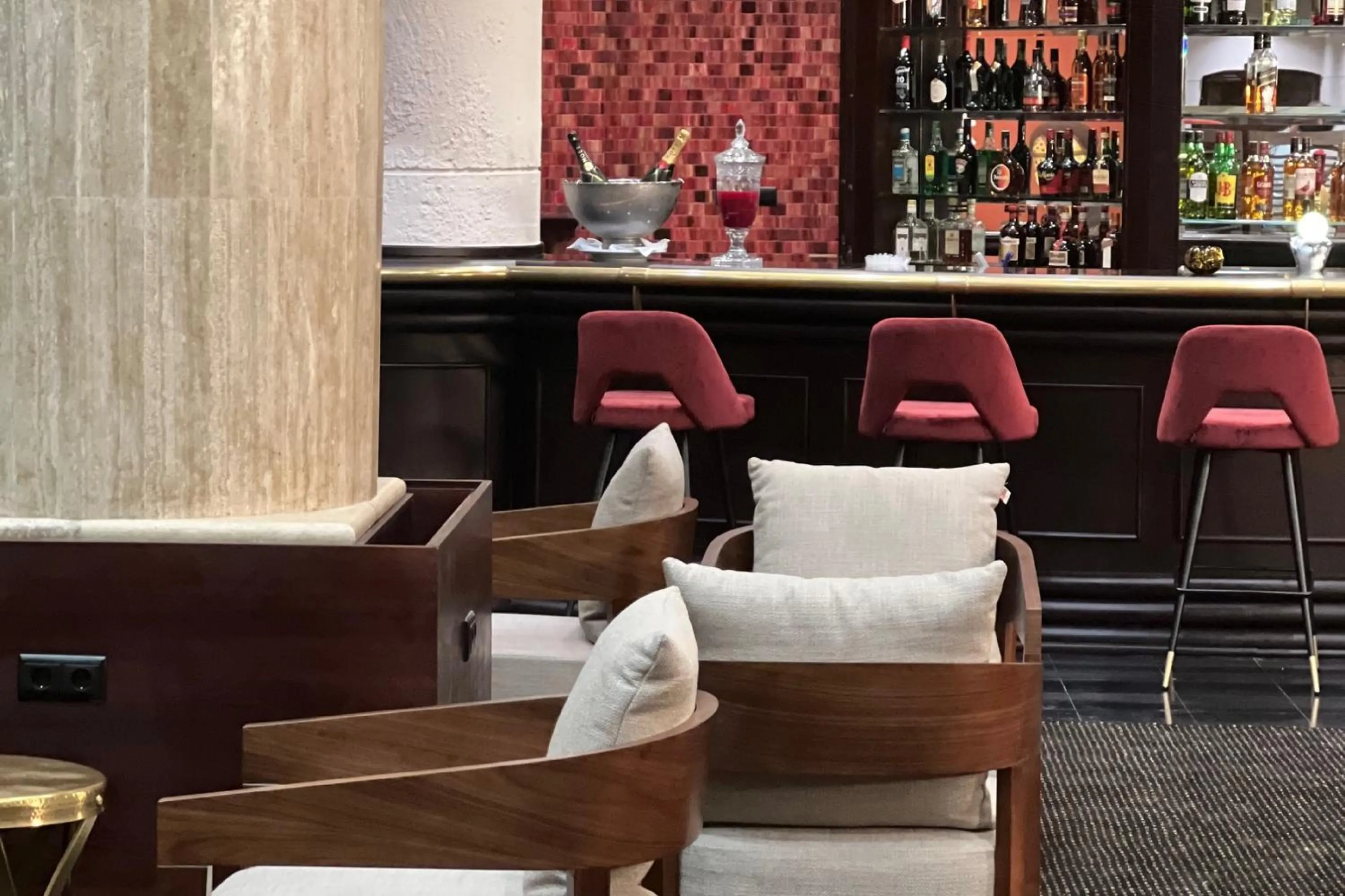 Lounge or bar in Hotel Alvalade