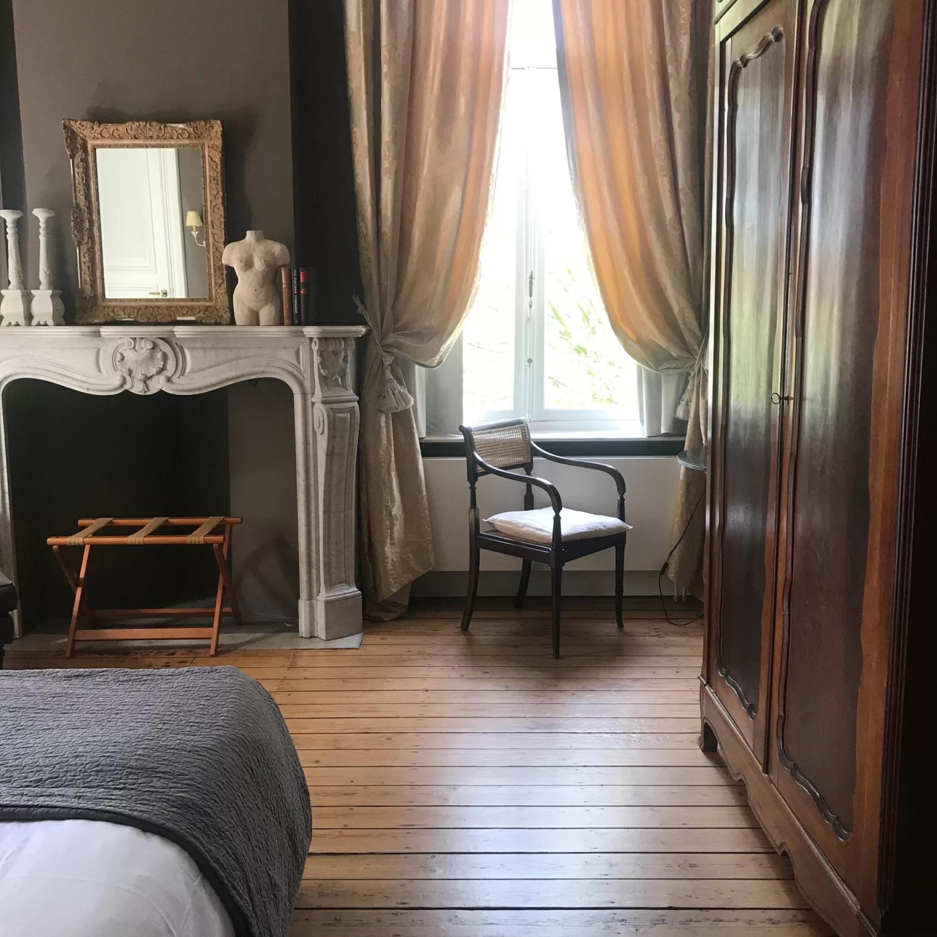 Bed in B&B 't Kasteel & 't Koetshuys