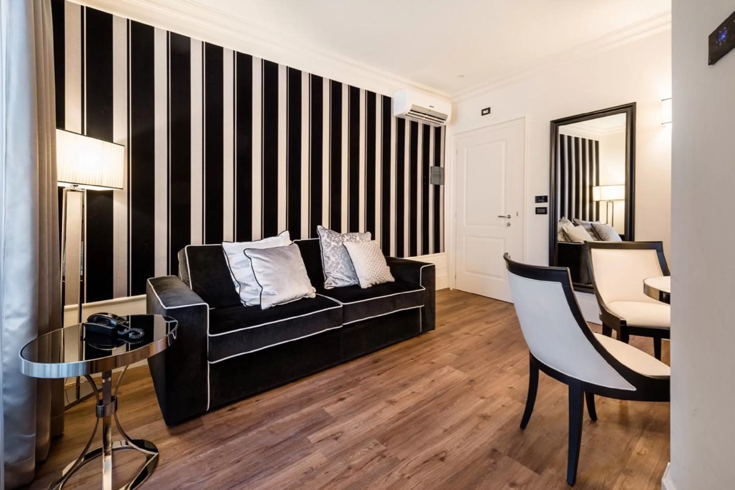 Seating area in Hotel Milano & SPA***S