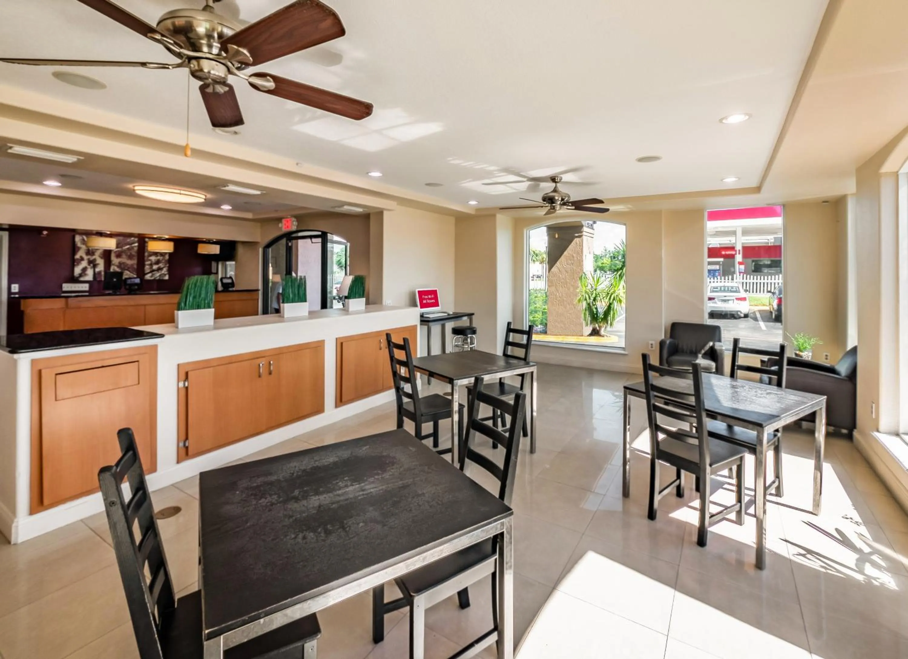 Lobby or reception in Red Roof Inn Orlando South - Florida Mall
